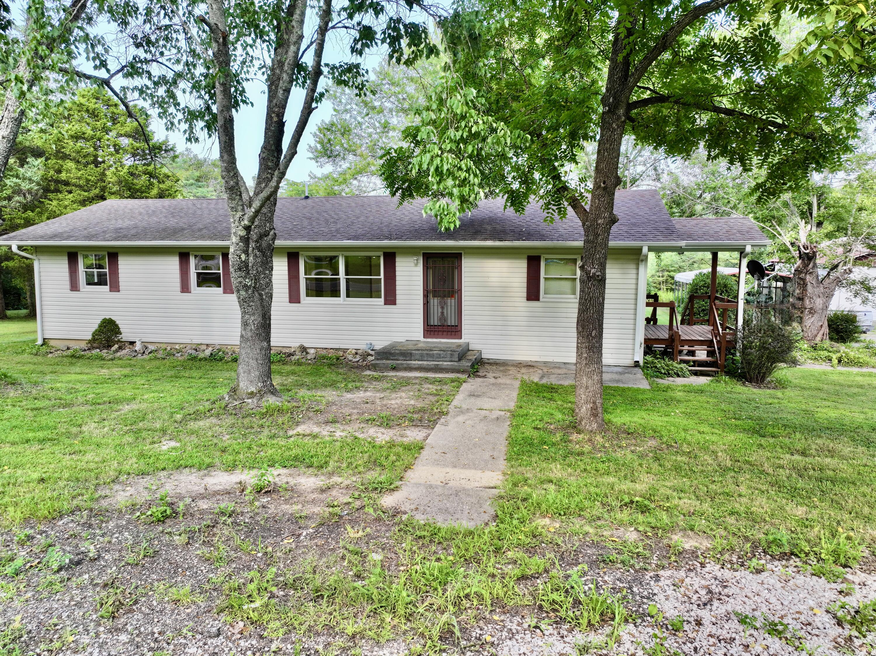 8028 Weaver Street — photo