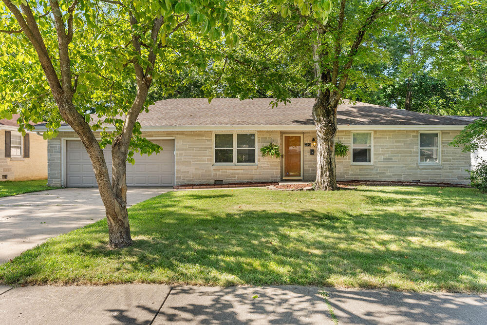2648 E Grand Street, Springfield, MO 65804 — photo 2