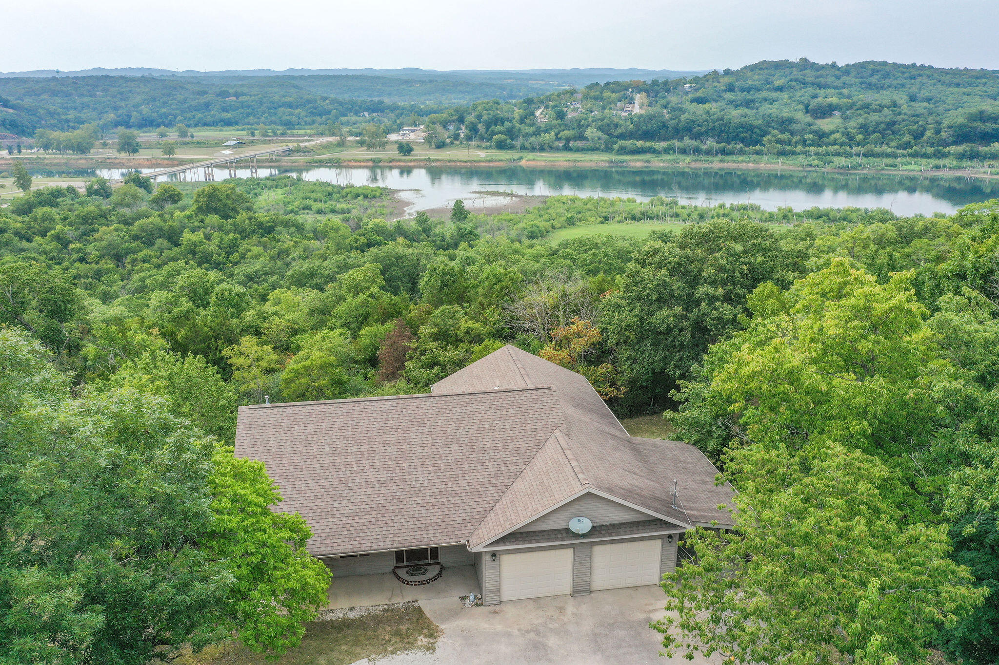 112 Stoney Ridge Drive — photo