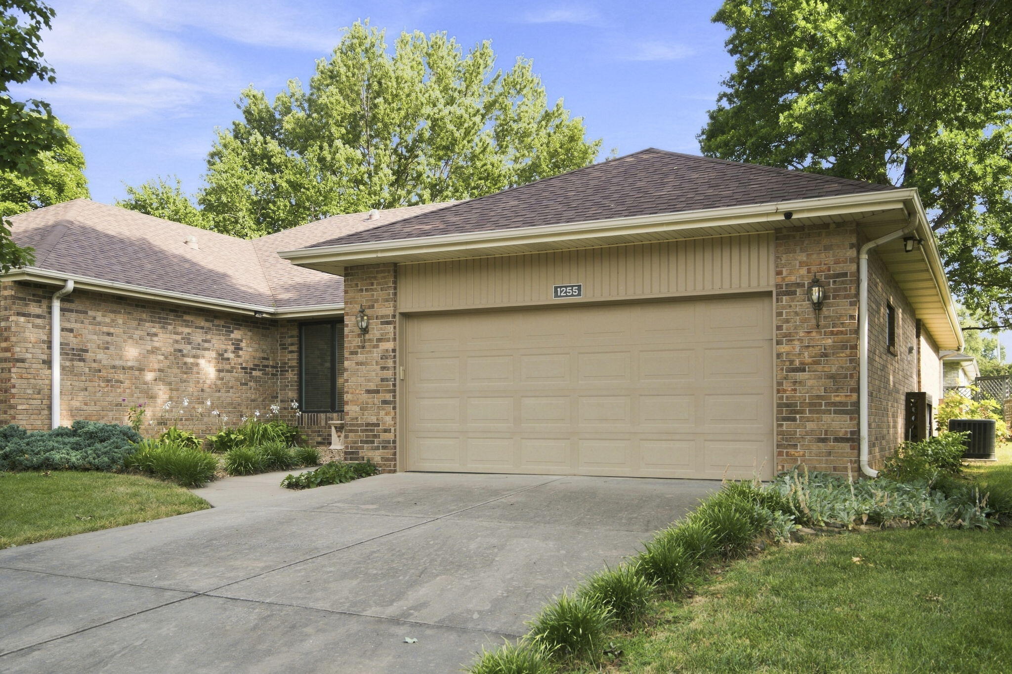 1255 E Lafayette Court, Springfield, MO 65804 — photo 2