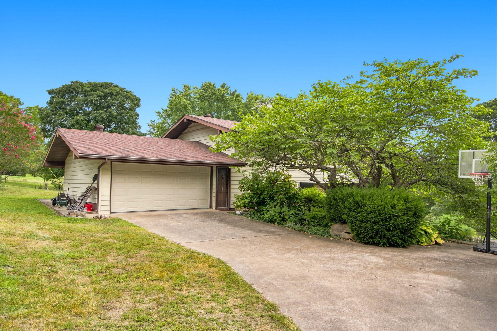 352 Clearspring Road — photo