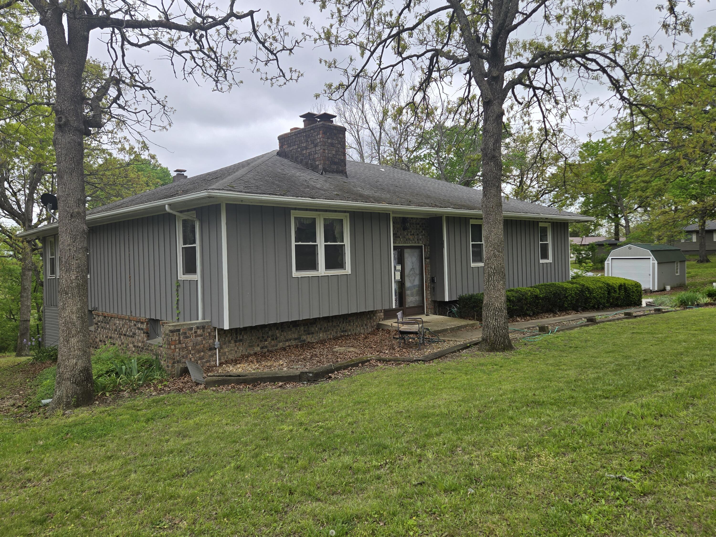 23042 Indian Lane — photo