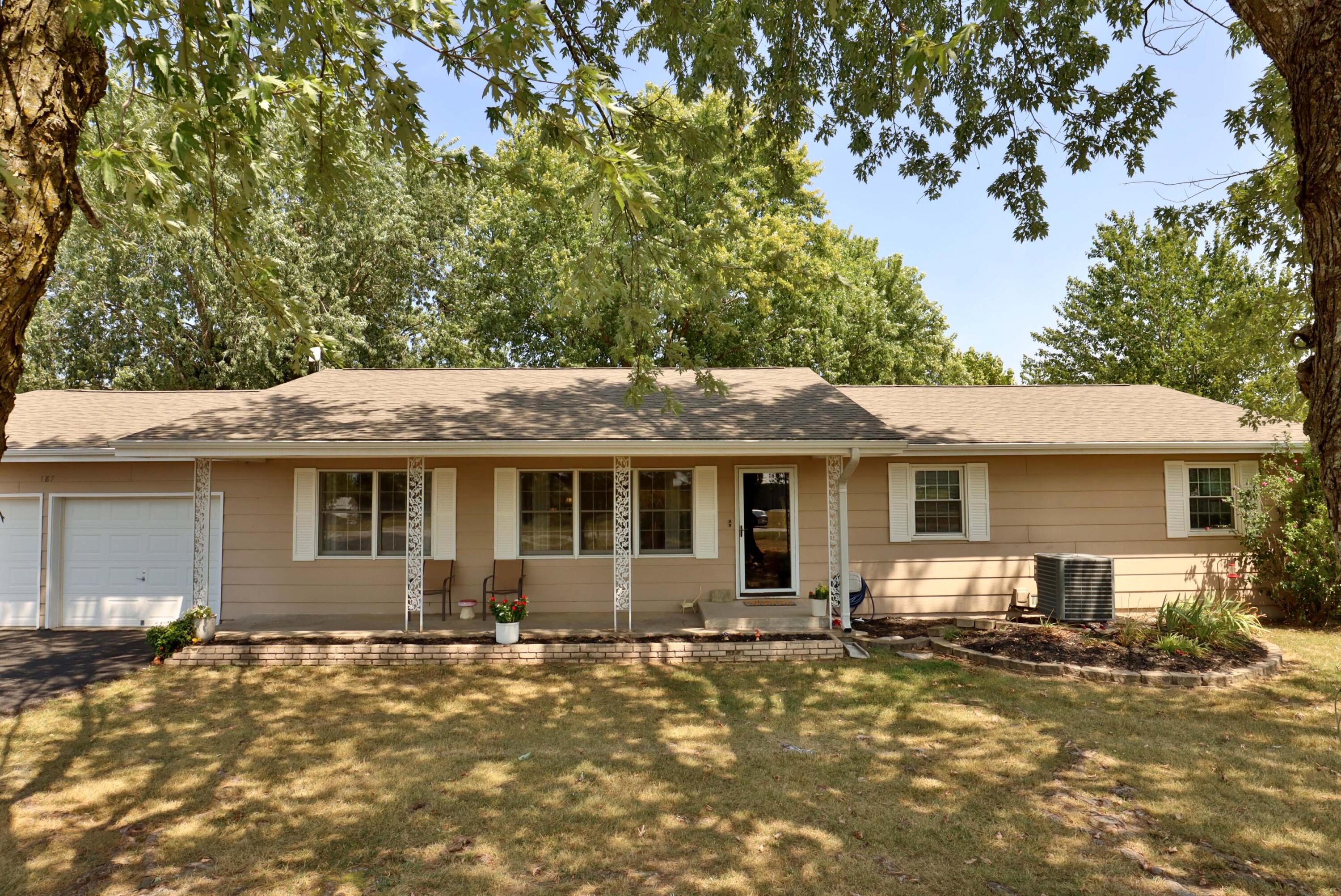187 Rose Lane — photo