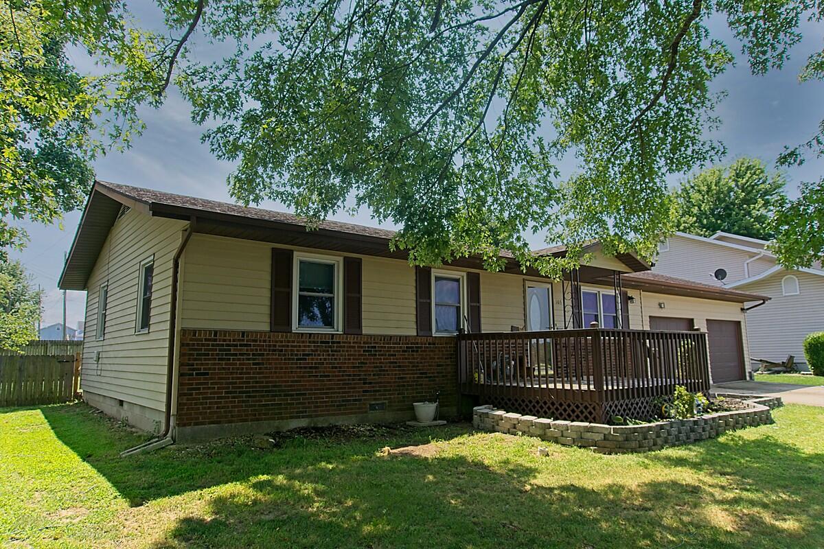 103 E Willow Street, Mansfield, MO 65704 — photo 2