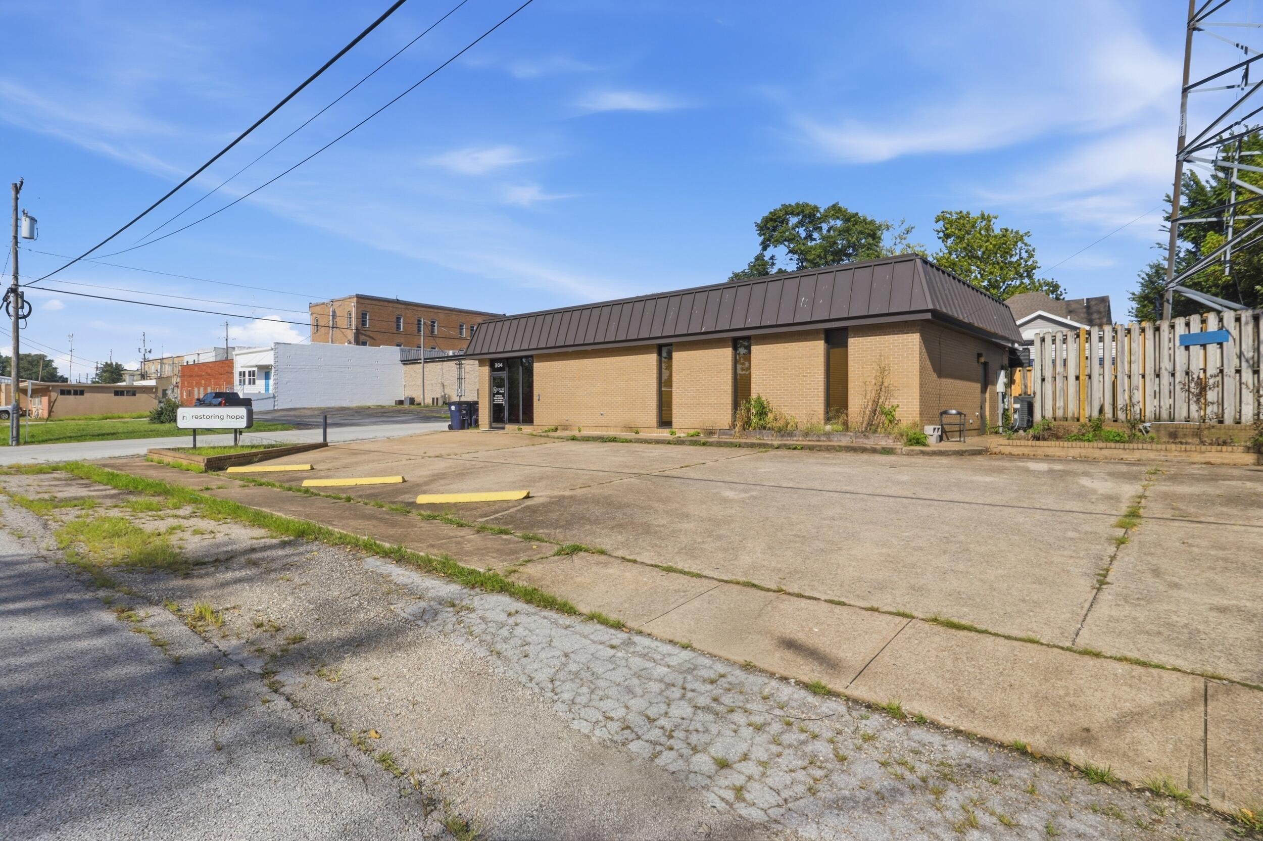 304 S Pine Street, Buffalo, MO 65622 — photo 3
