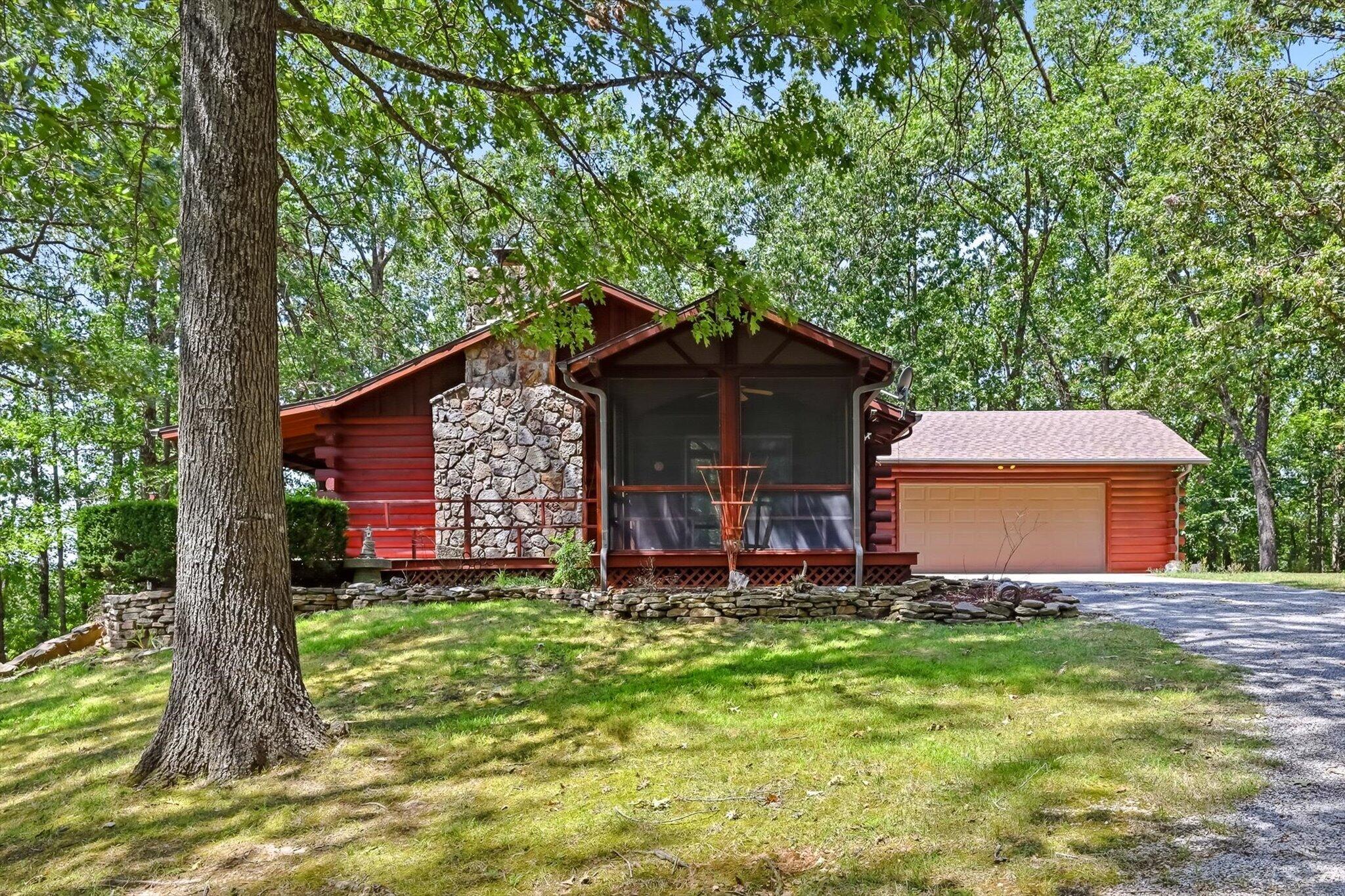 136 Oak Forest Circle — photo