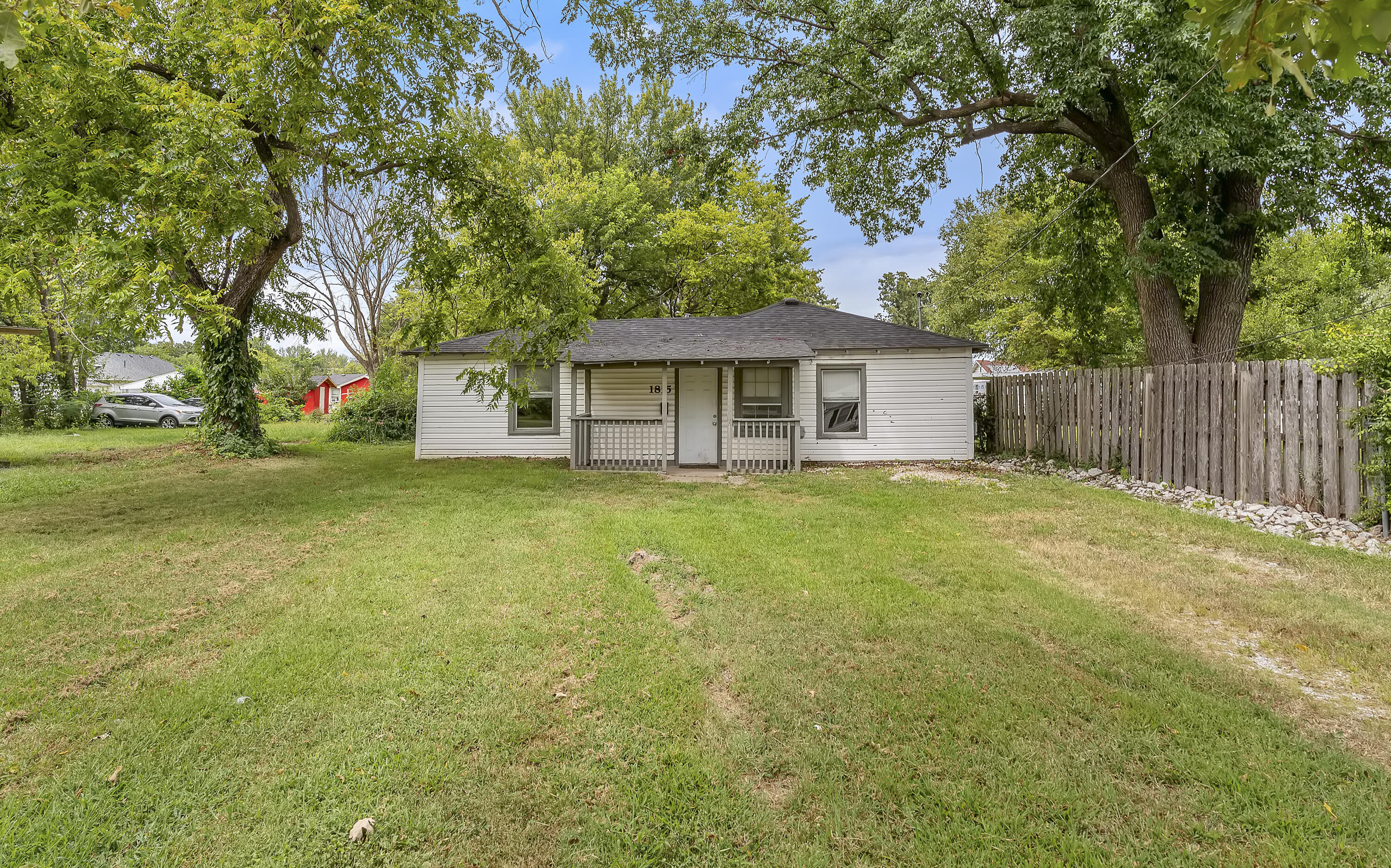1815 W Webster Street — photo