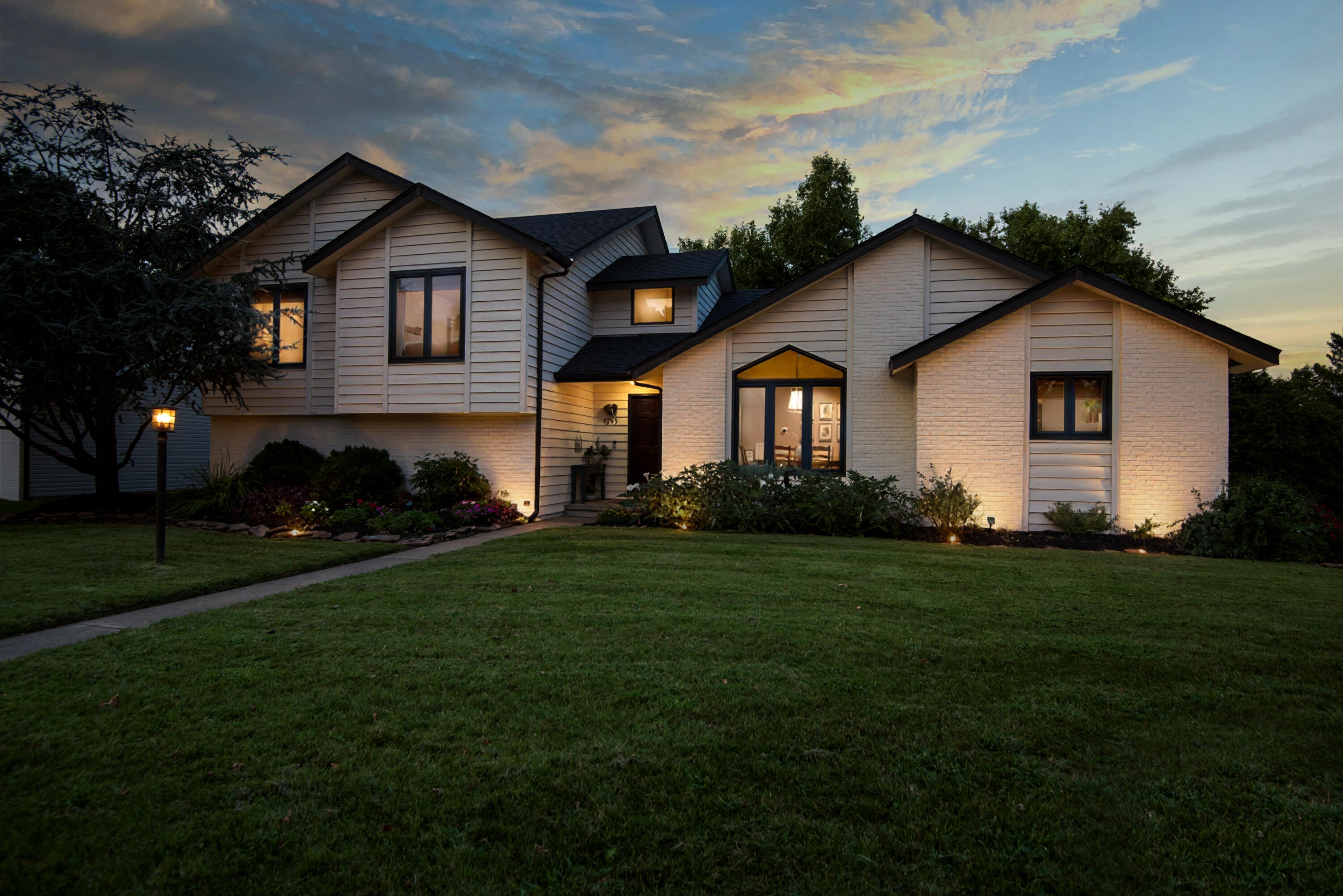 1245 E Highpoint Street — photo