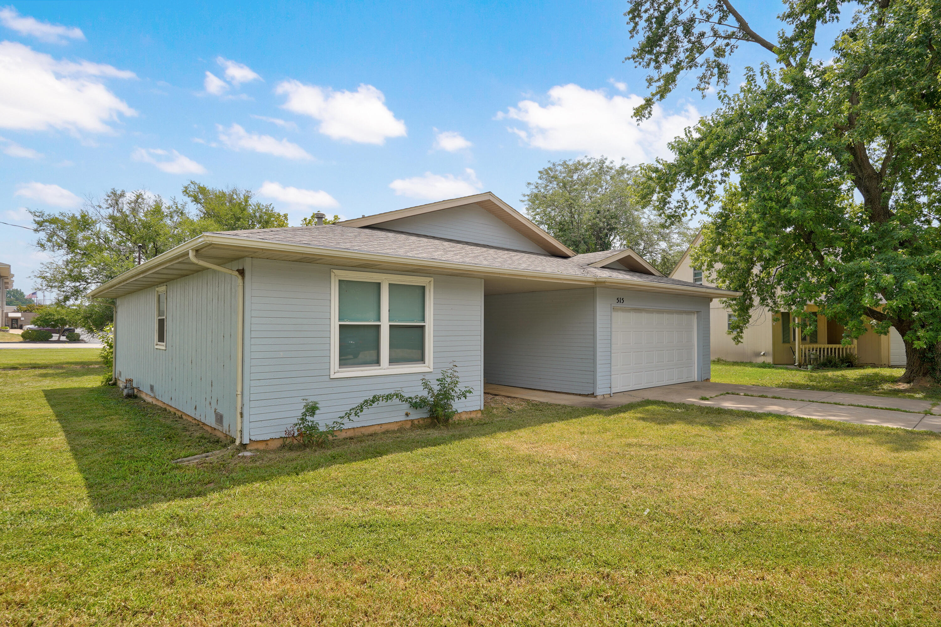 515 W Edgewood Street — photo