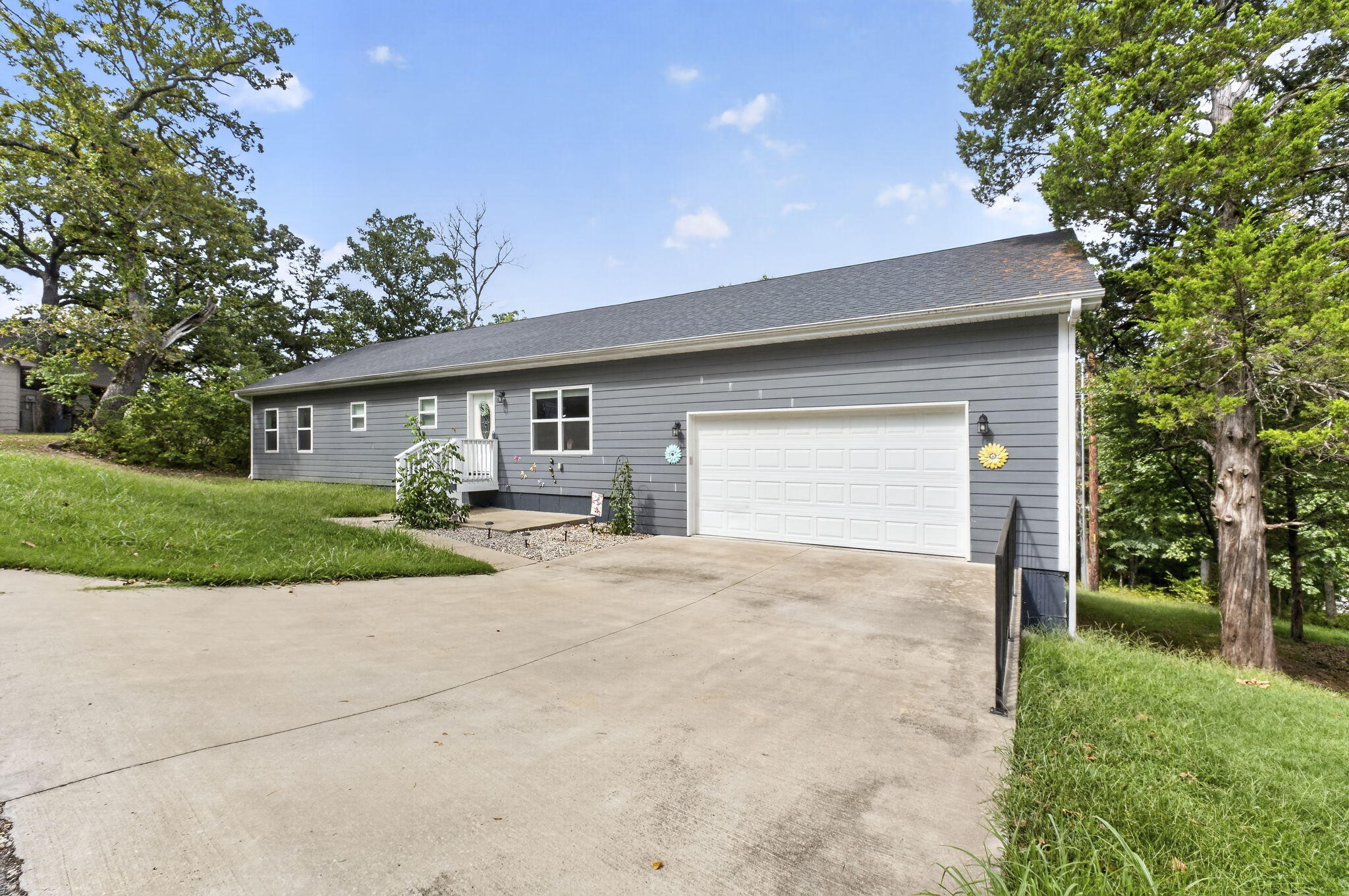 488 Rockhill Drive — photo