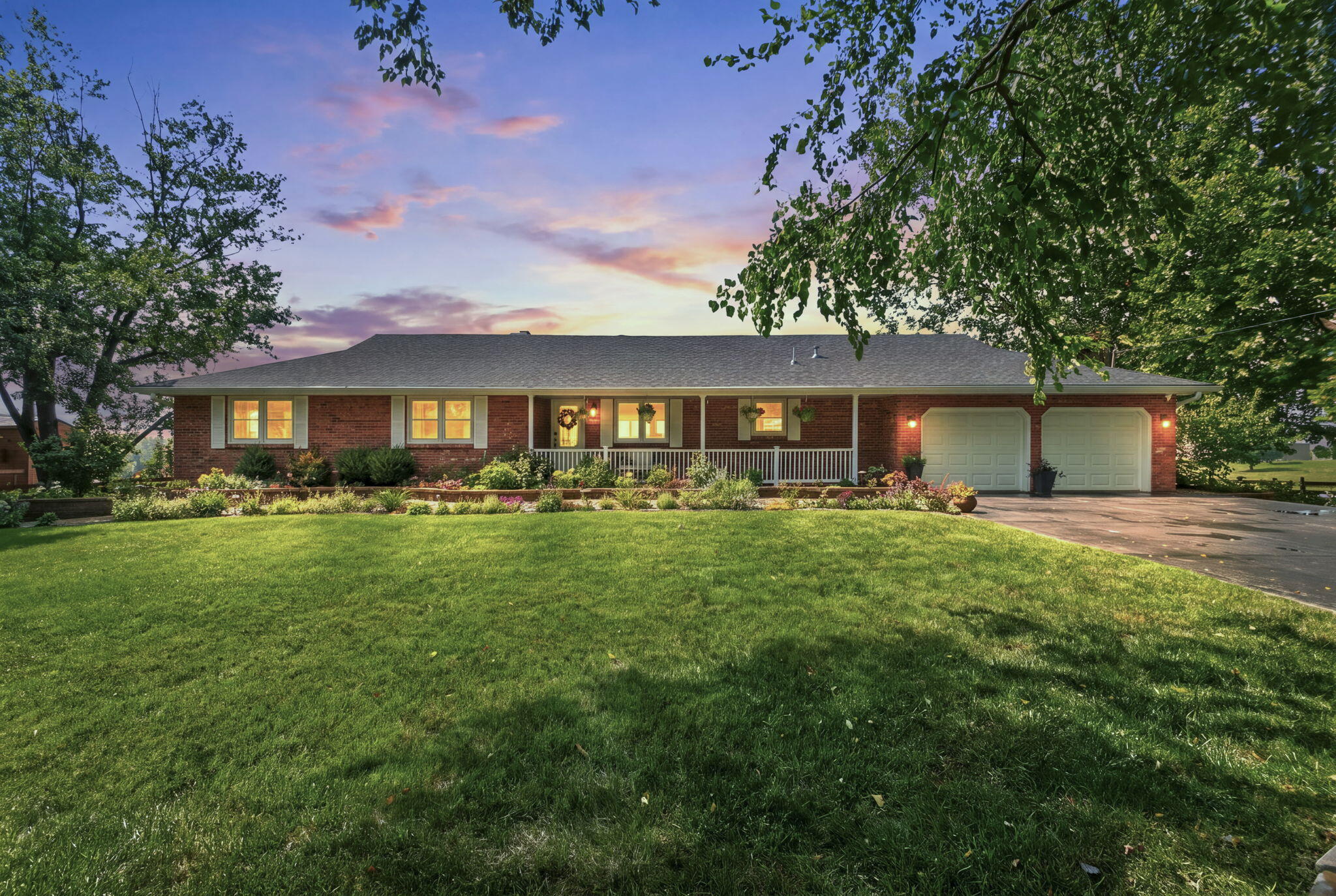 2248 W Farm Road 76 — photo
