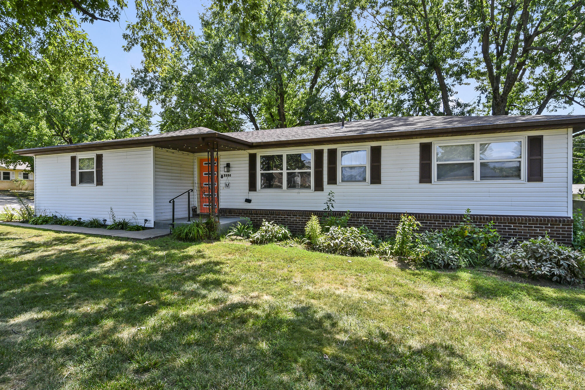 2326 E Nora Street — photo