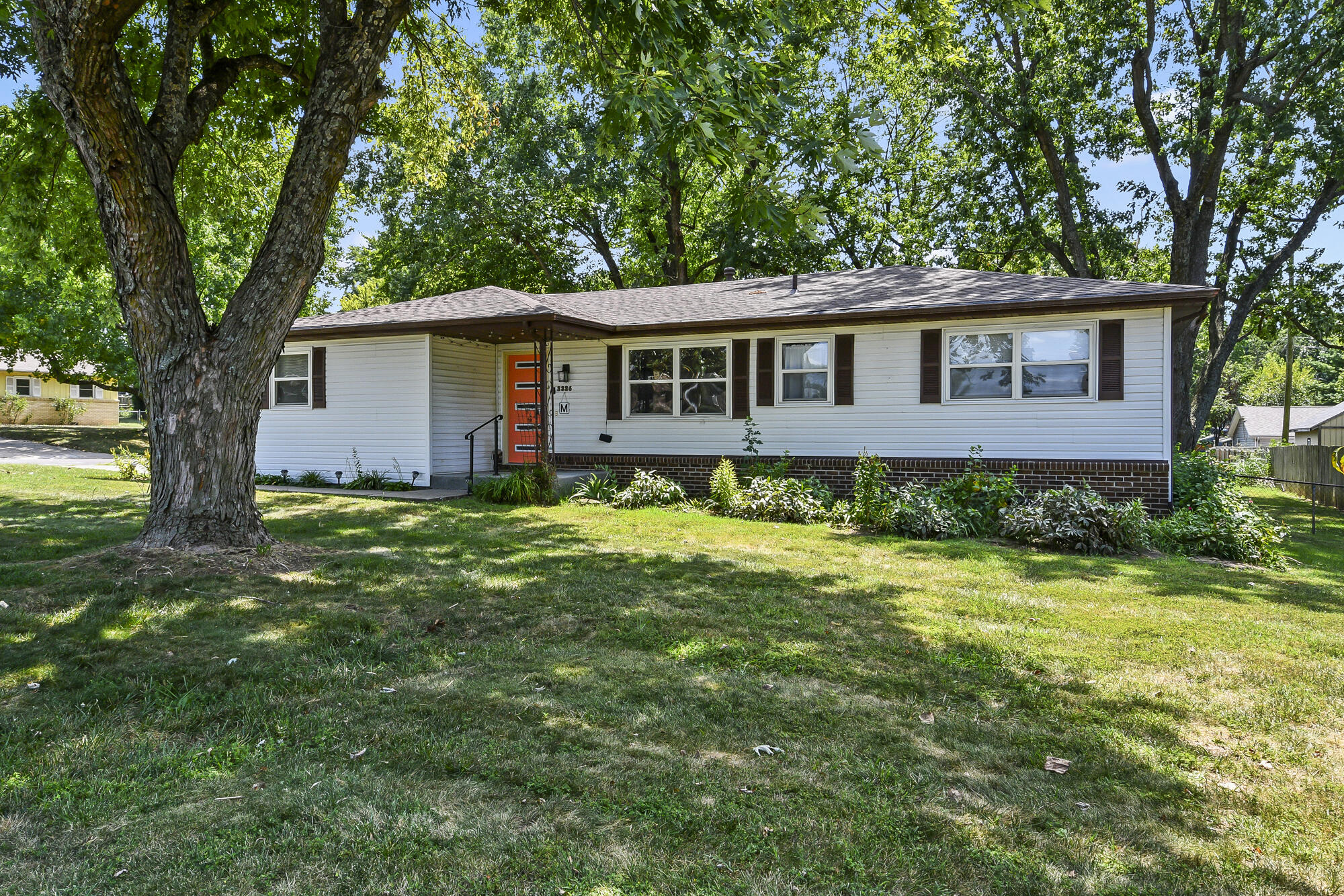 2326 E Nora Street, Springfield, MO 65803 — photo 2