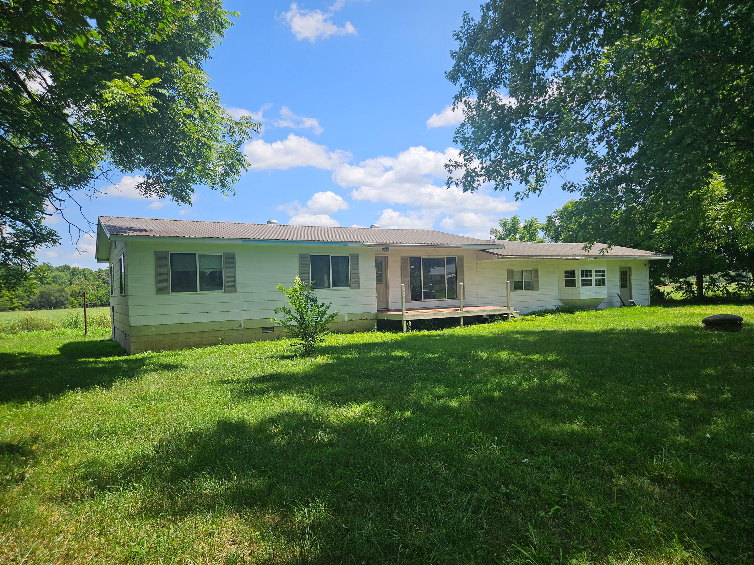 19507 J F Norton Parkway — photo