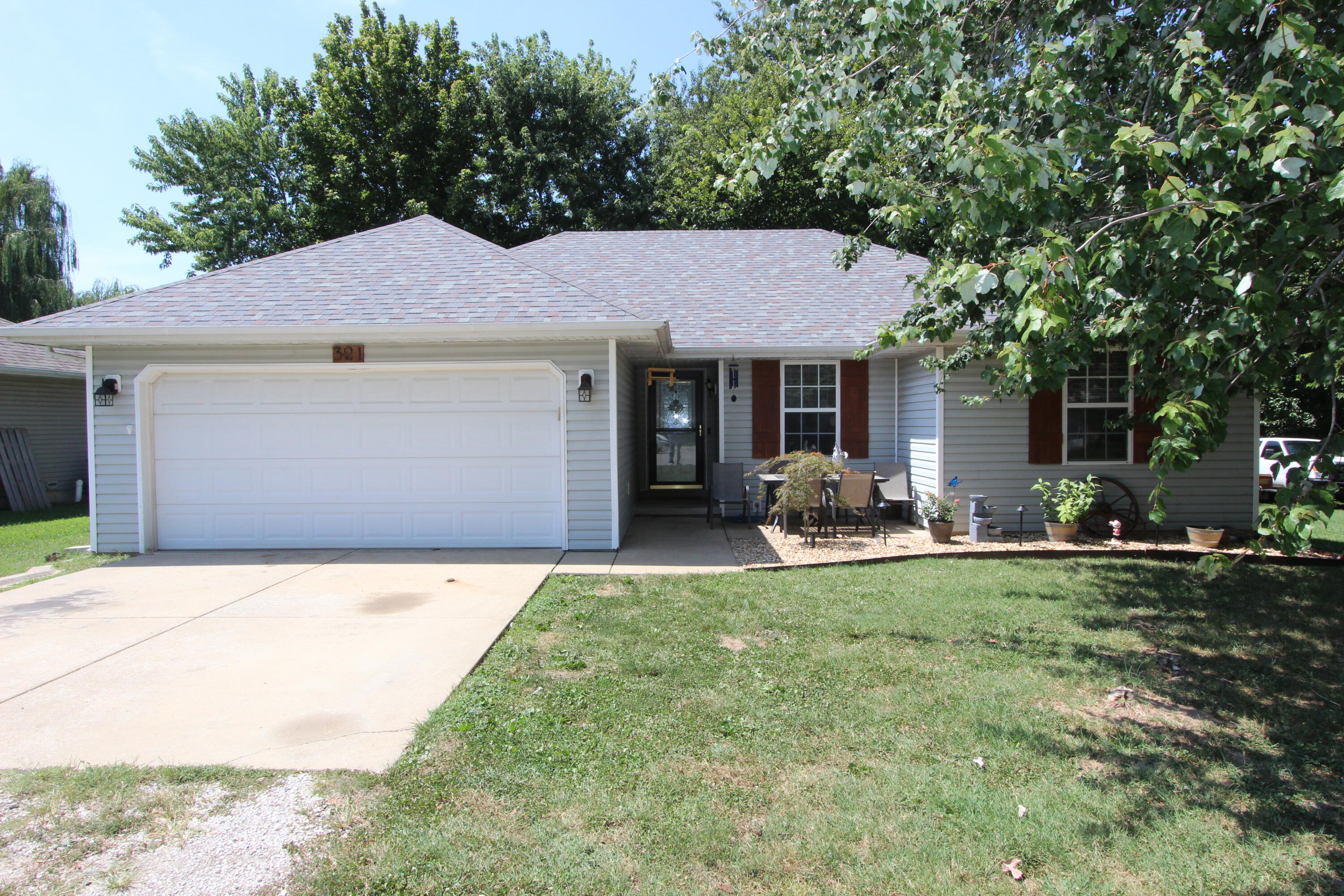321 Shark Circle — photo