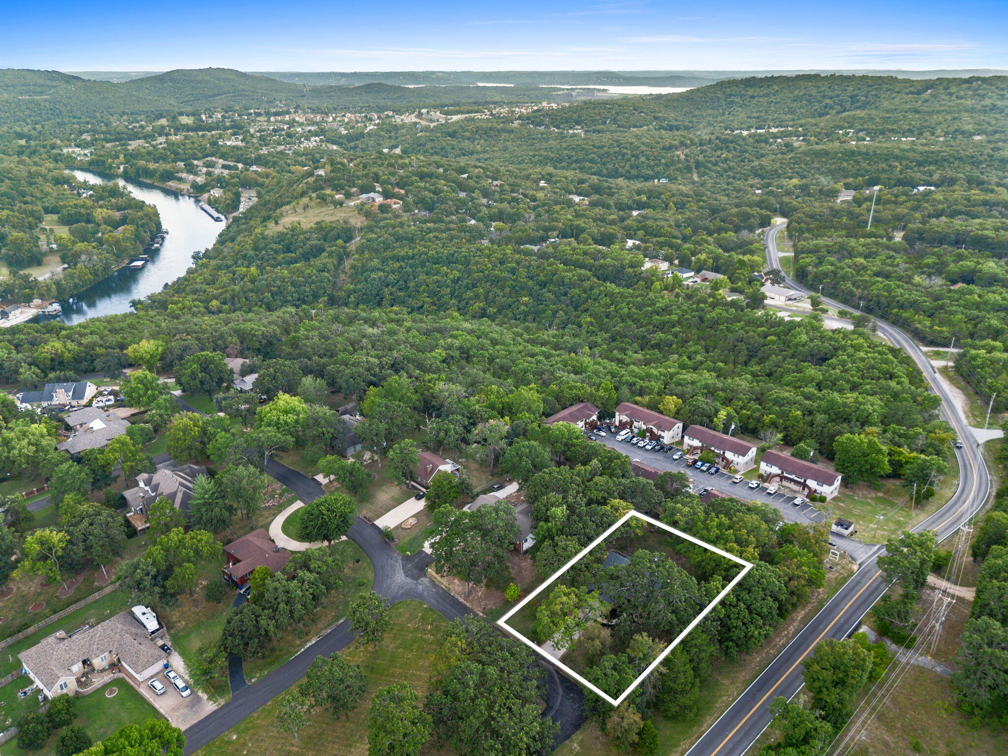 218 River Bluff Drive, Branson, MO 65616 — photo 2