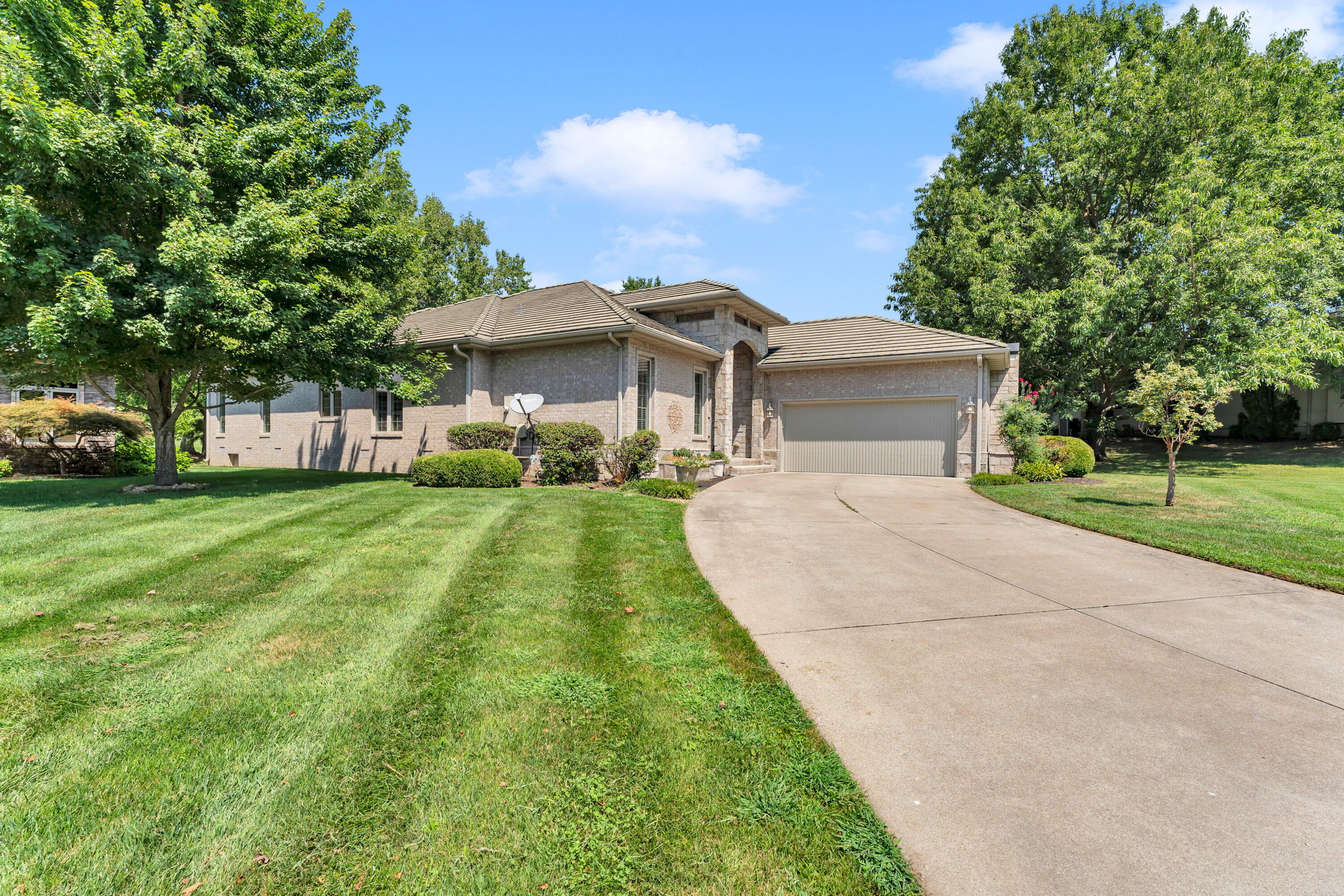 3901 E Villa Way, Springfield, MO 65809 — photo 2