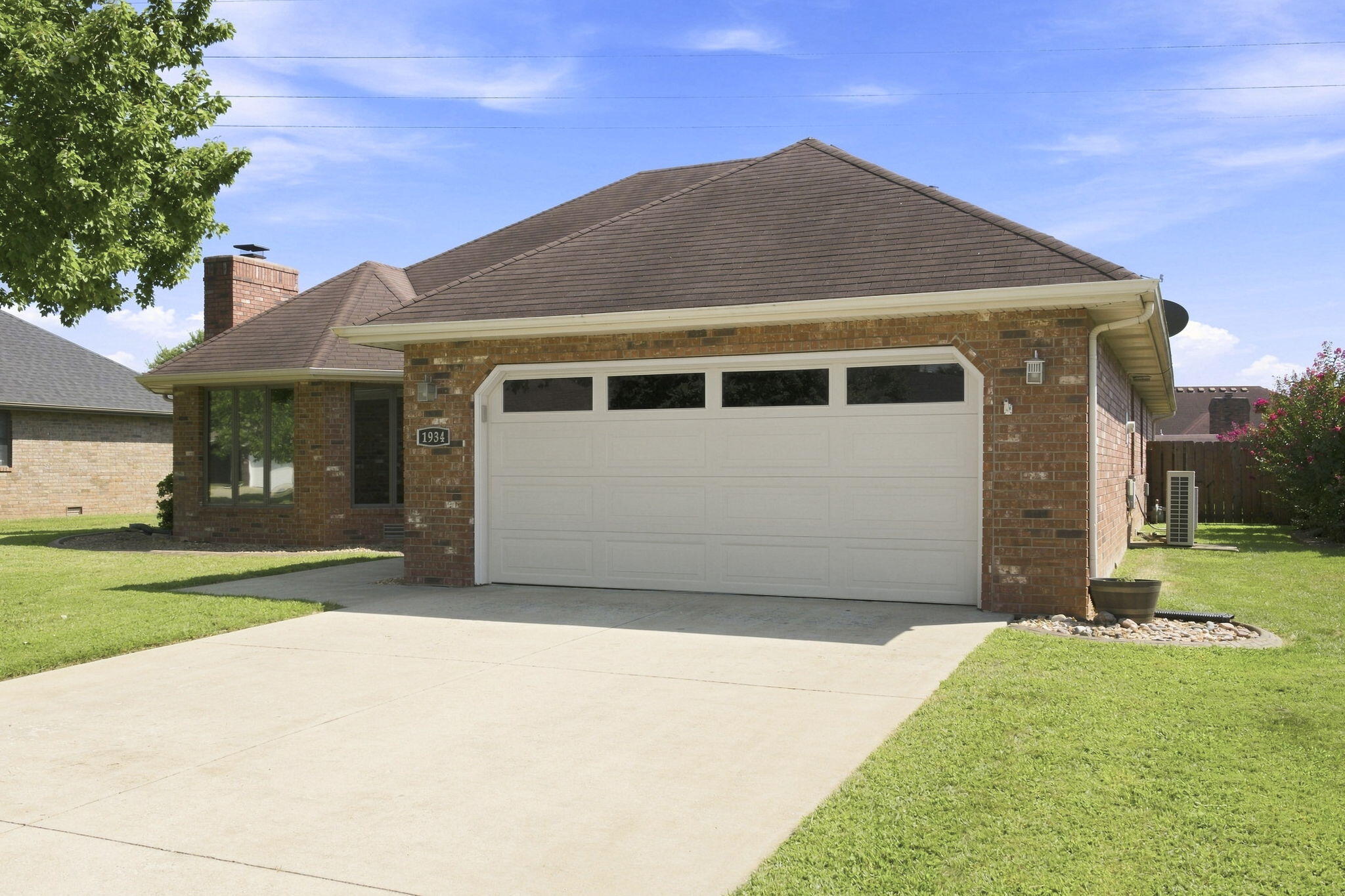 1934 E Ridgewood Drive, Springfield, MO 65804 — photo 2