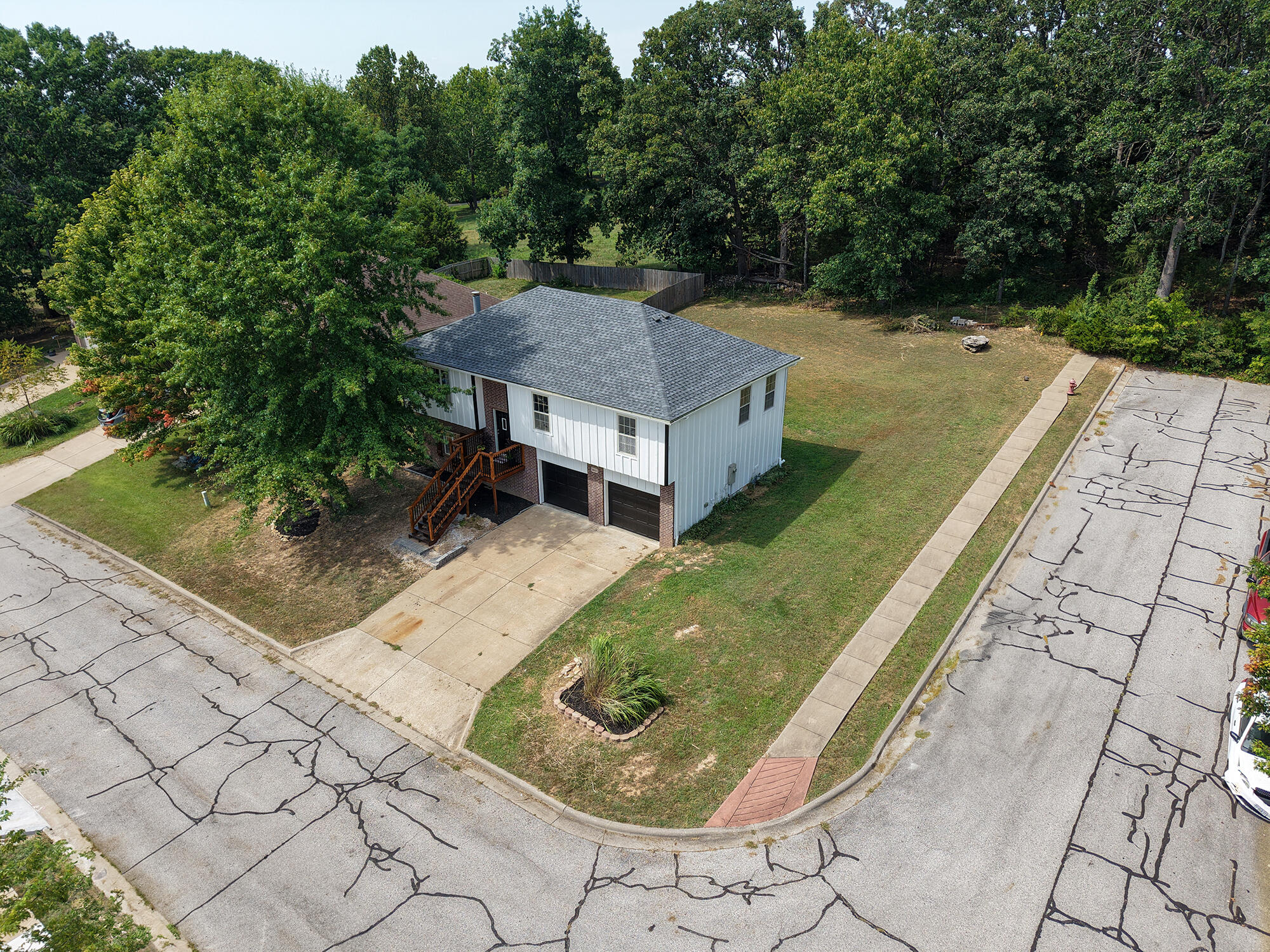 2013 E Jay Street, Ozark, MO 65721