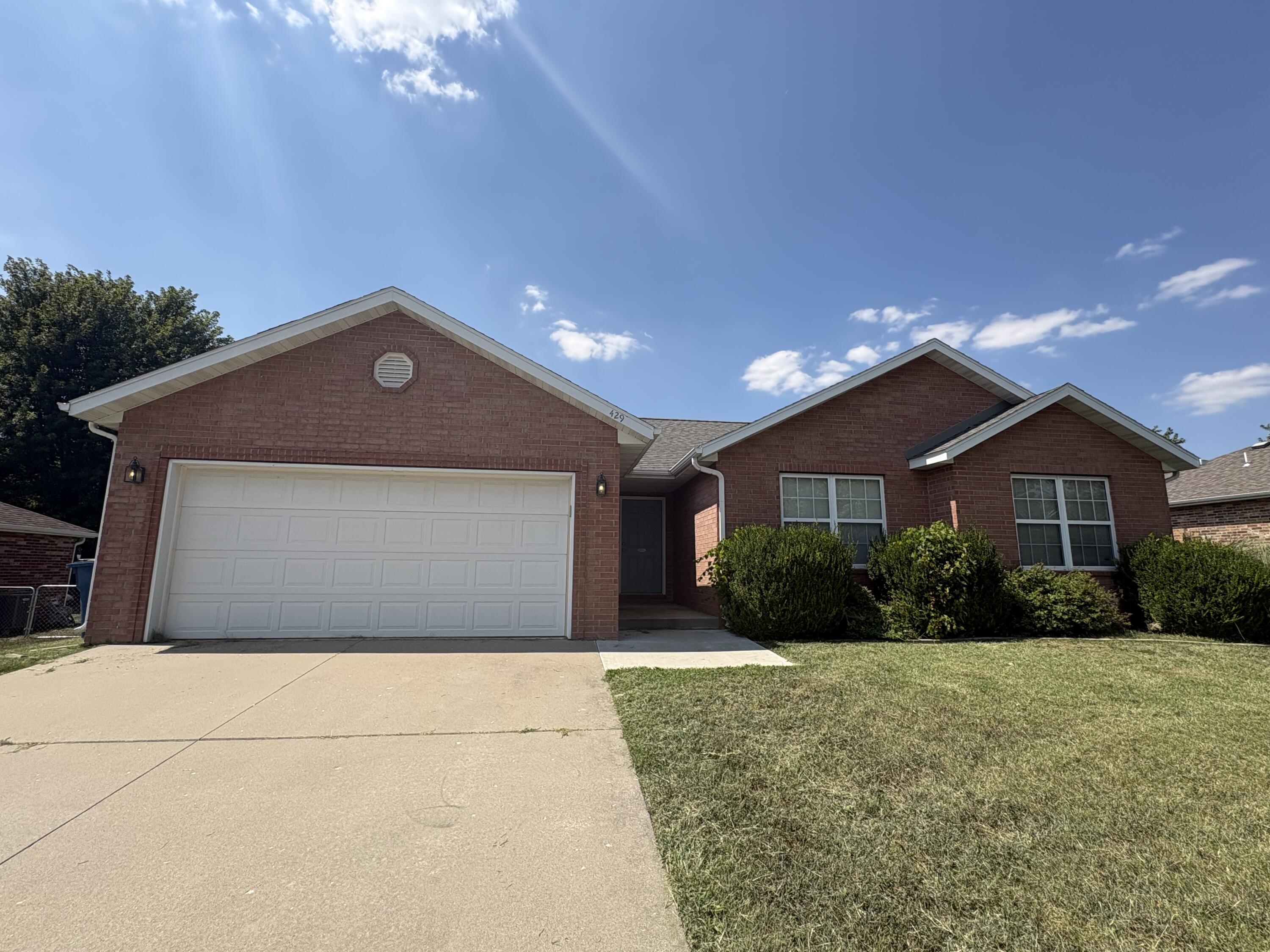 429 N Douglas Drive — photo