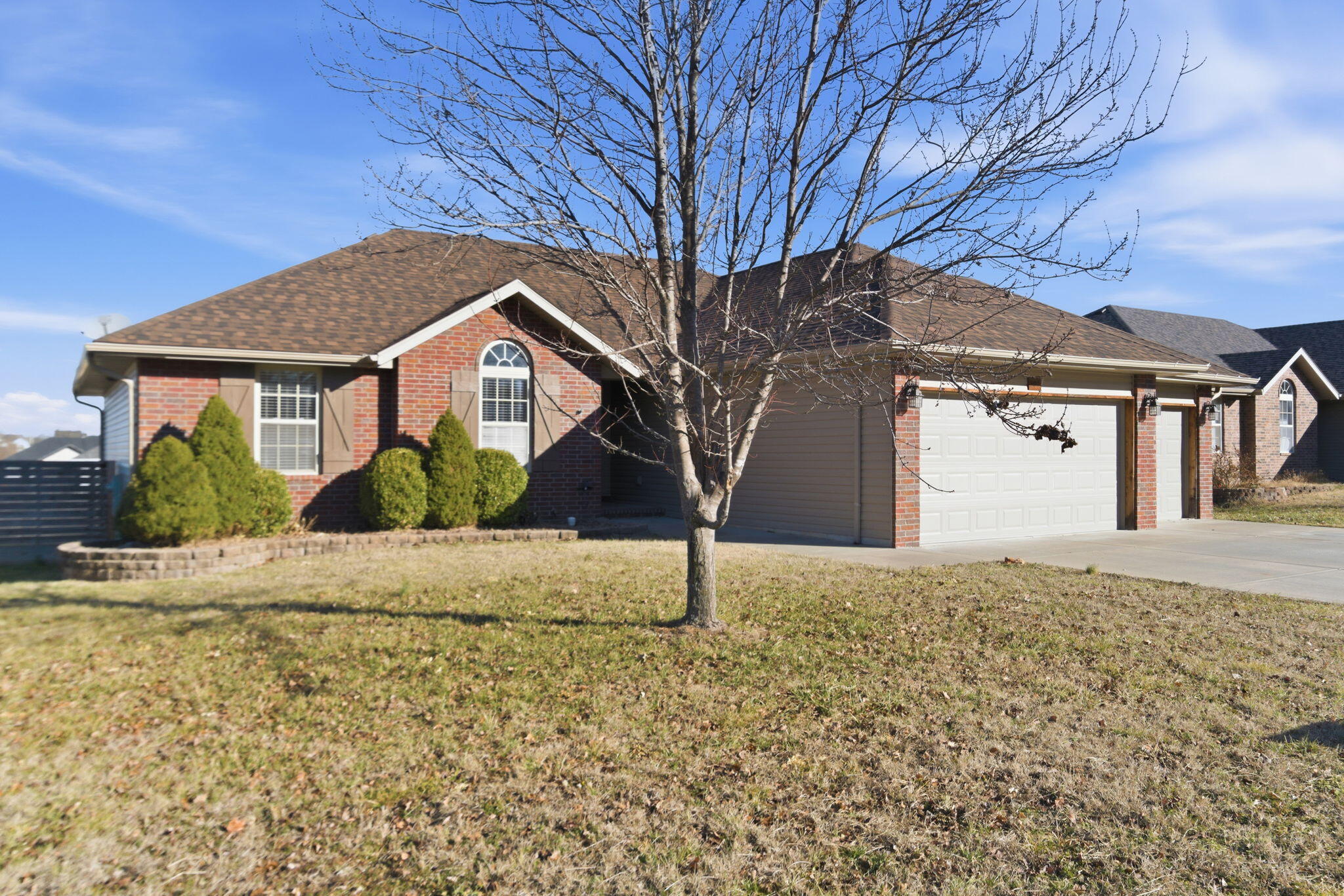 205 E Lapis Avenue, Republic, MO 65738 — photo 2