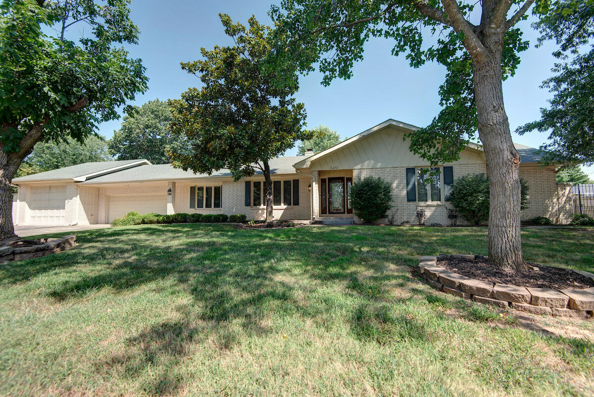3451 E Carol Drive — photo