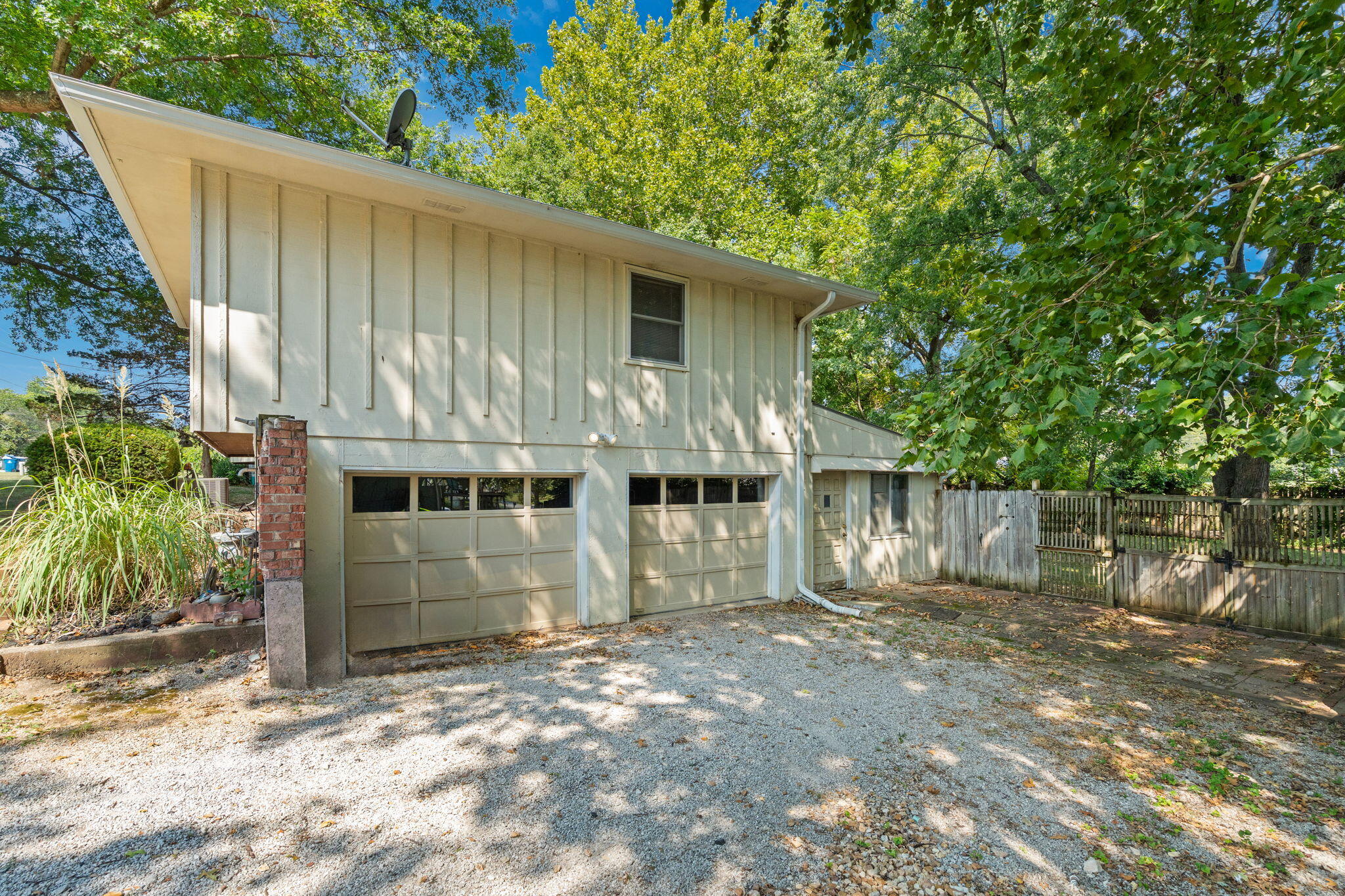 137 E Ritter Street, Republic, MO 65738 — photo 2