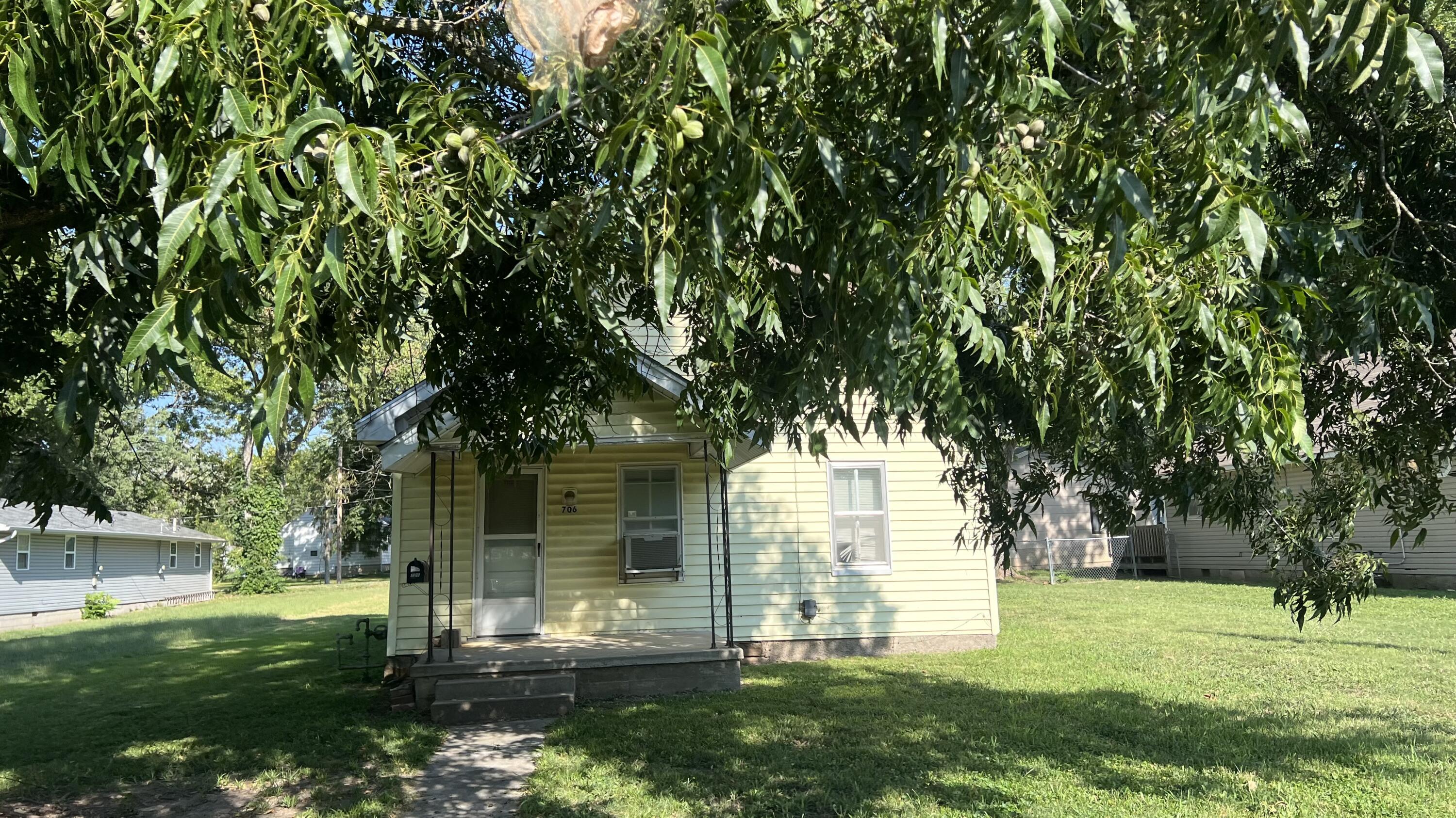 706 Walnut Street — photo