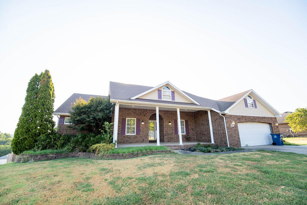 1301 Fox Ridge Lane — photo