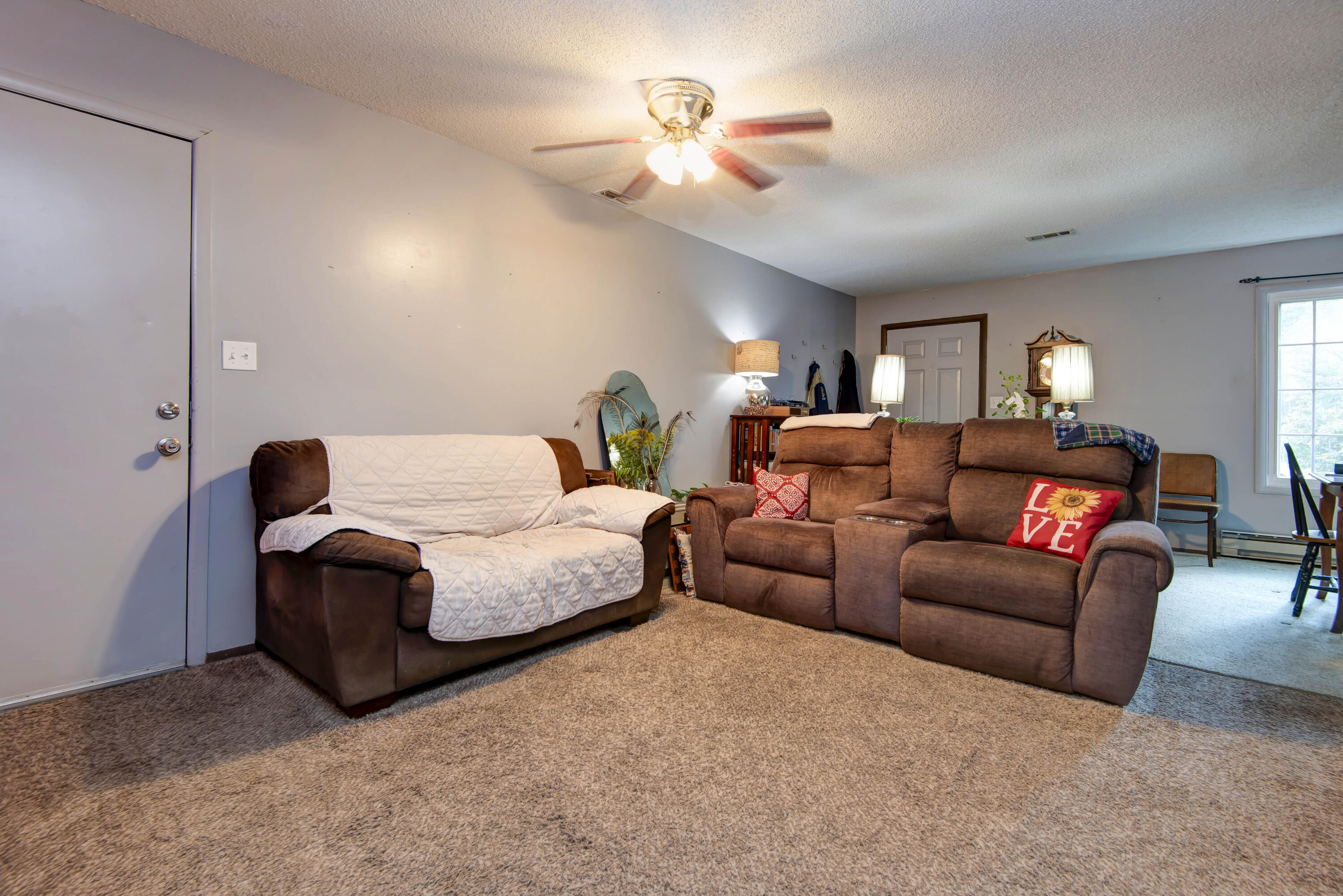 2844 N Summit Avenue, Springfield, MO 65803 — photo 2