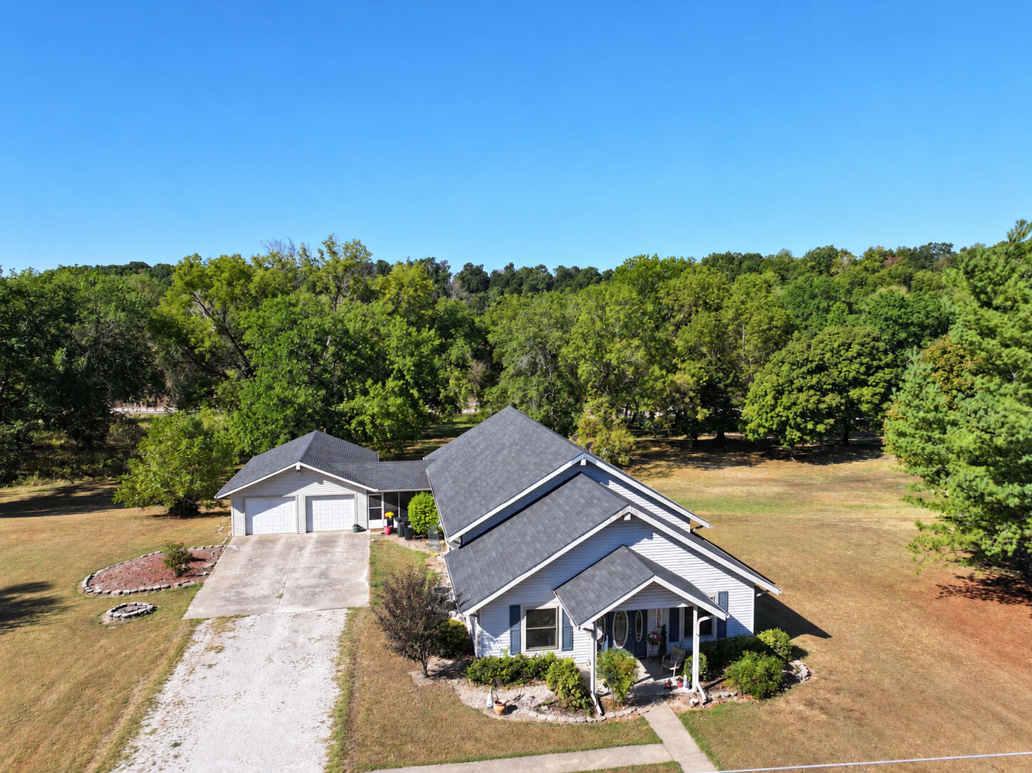 128 Riverview Drive — photo