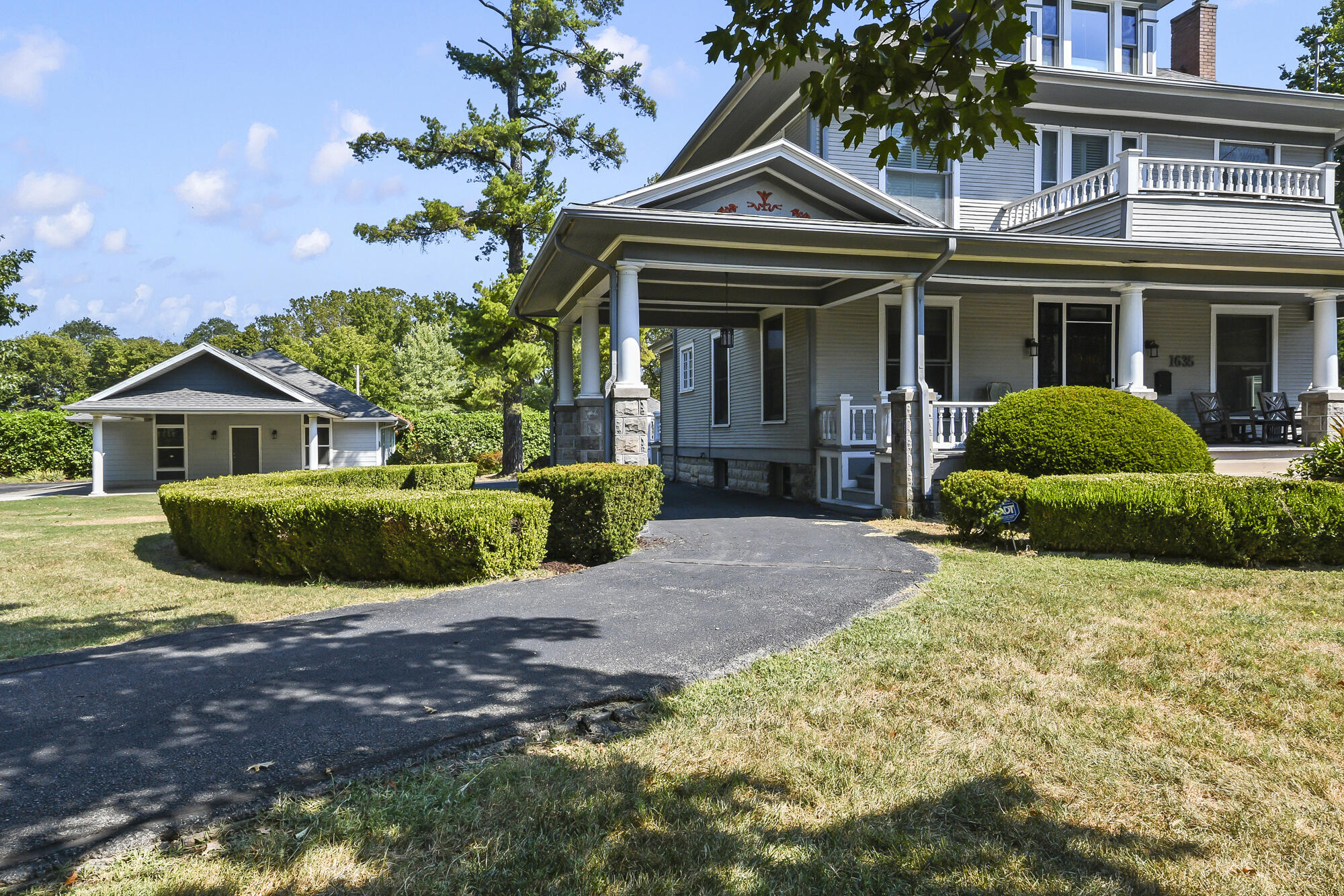 1635 E Walnut Street, Springfield, MO 65802 — photo 2