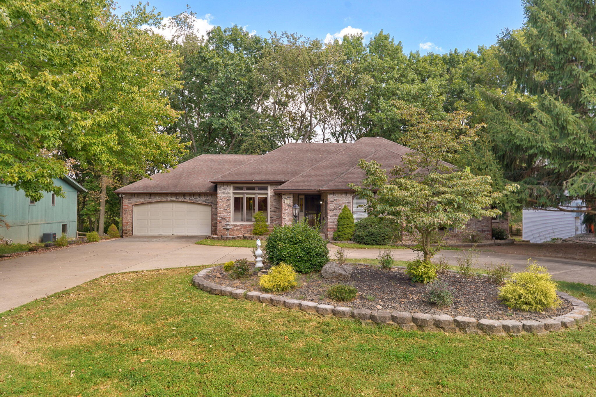 4530 S Harvard Avenue, Springfield, MO 65804 — photo 2