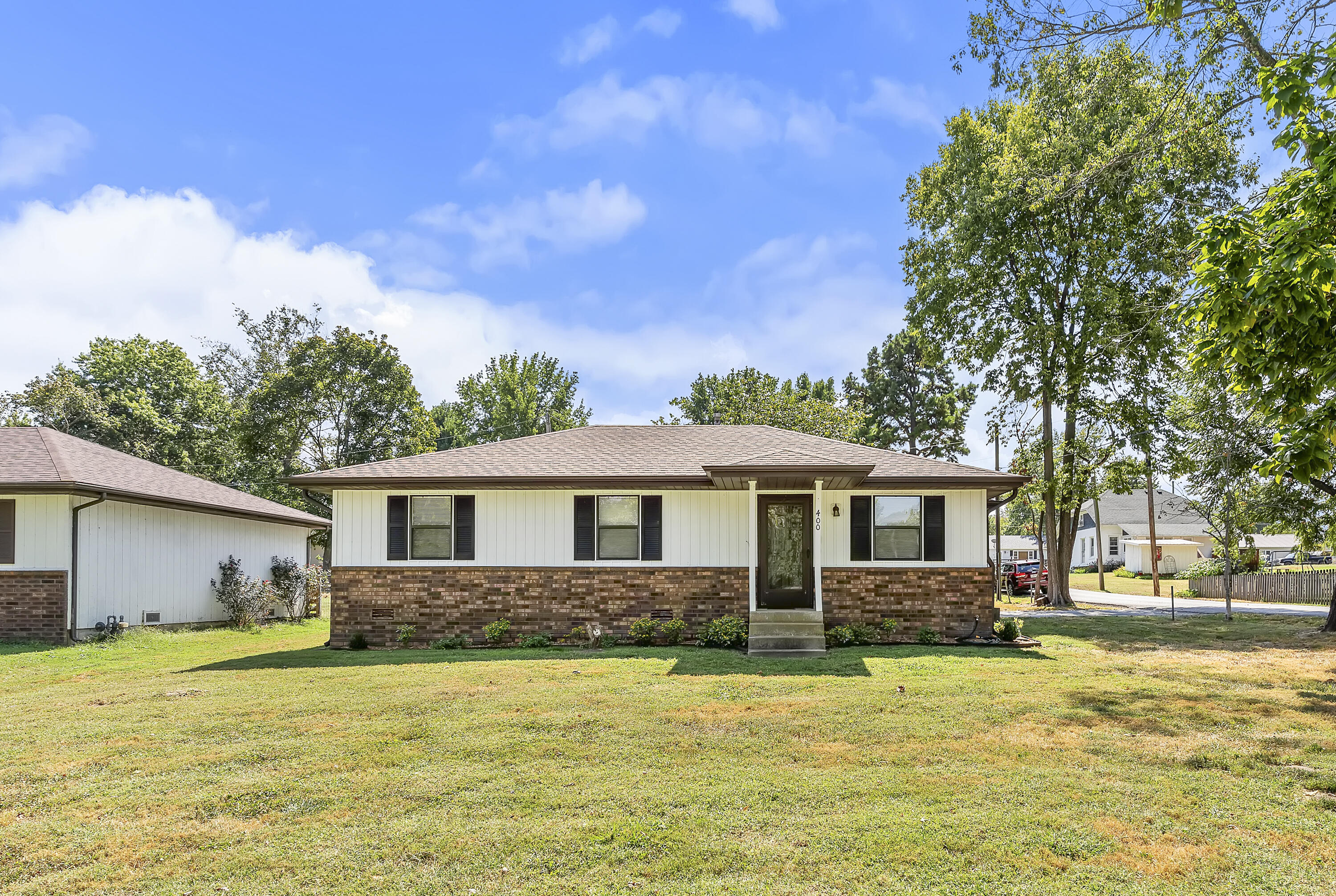 400 E Elm Street — photo