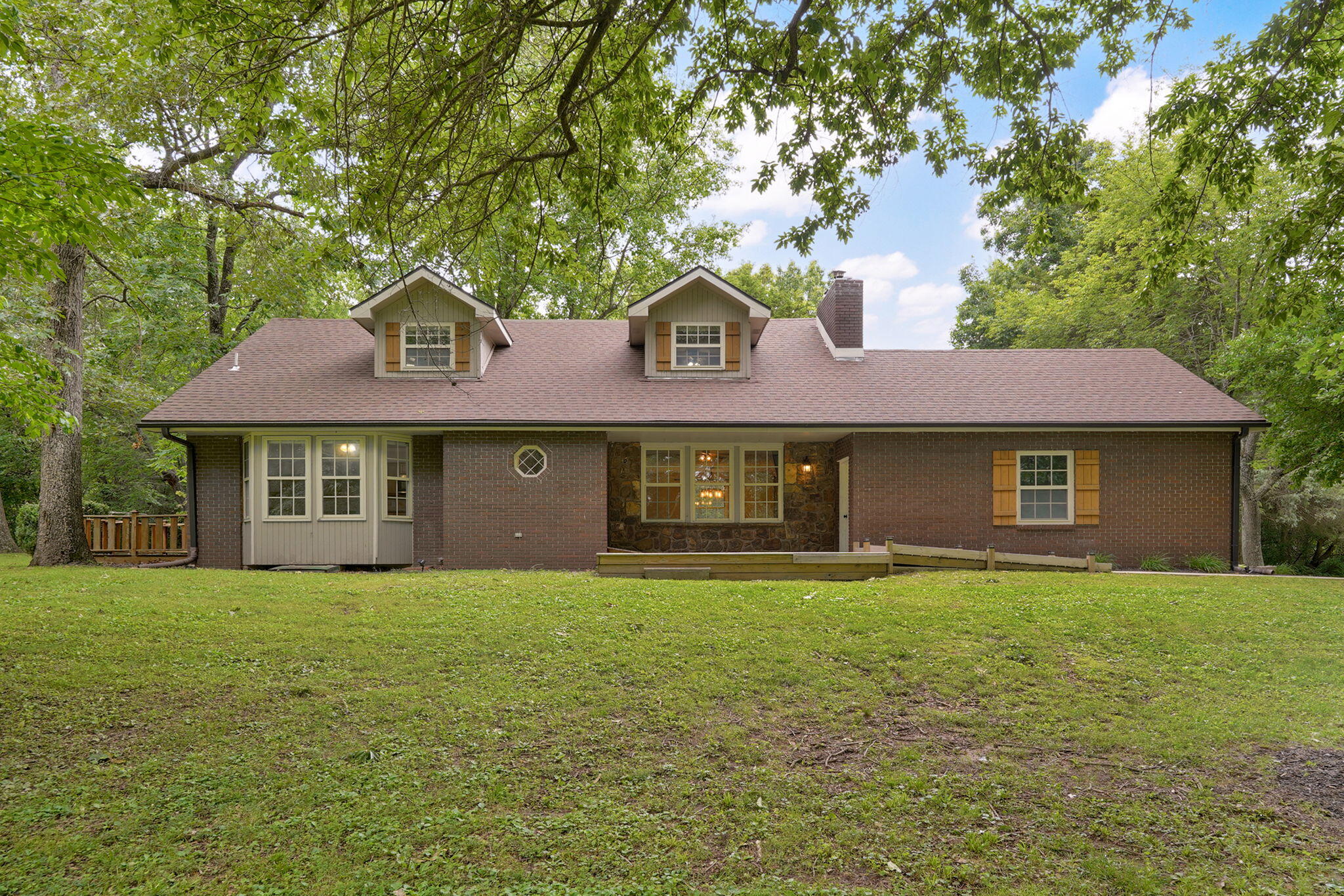 9971 E Farm Road 104 — photo