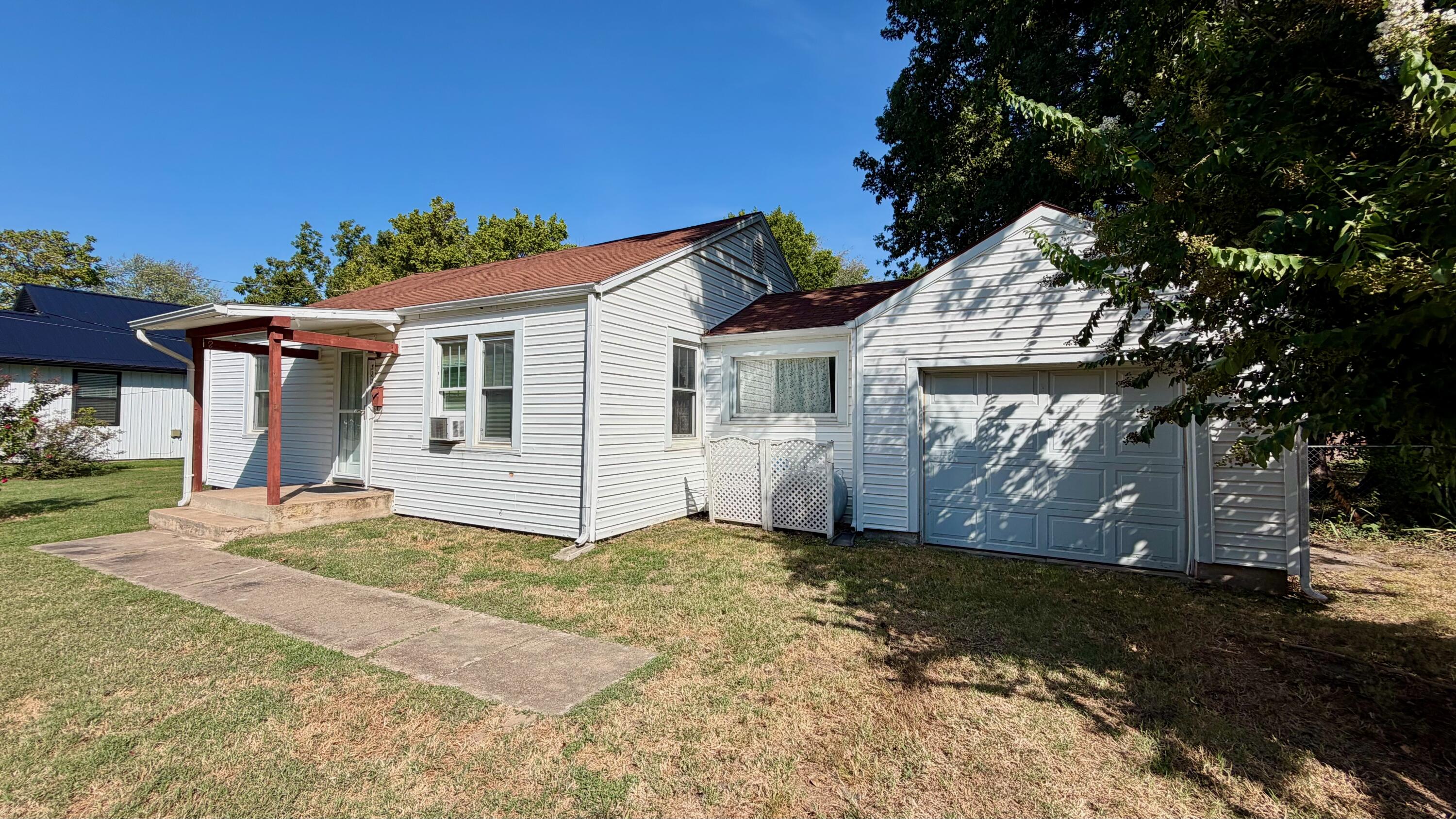 323 E Summit Street, Bolivar, MO 65613 — photo 3