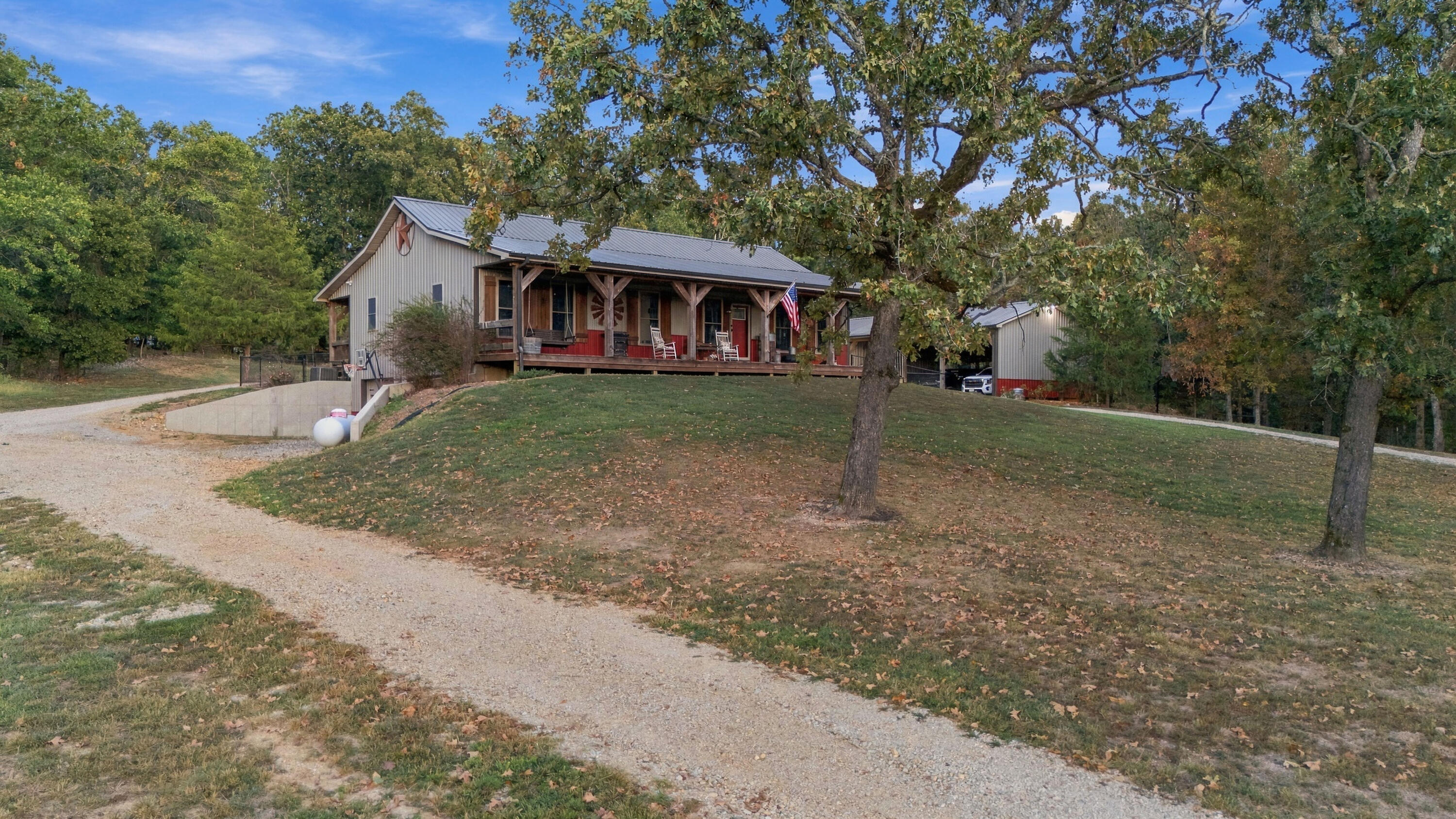7942 County Road 2770 — photo