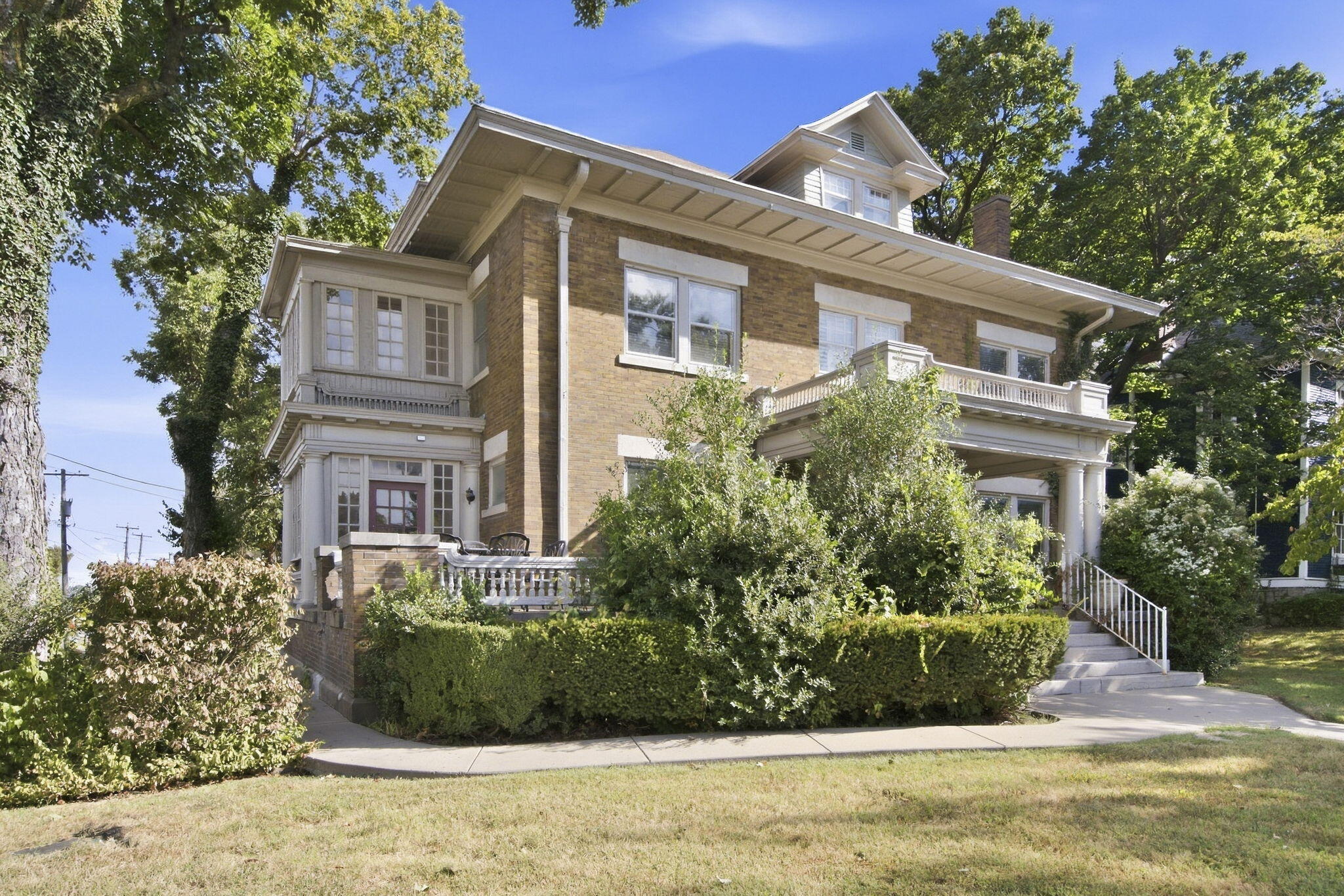 1201 E Walnut Street, Springfield, MO 65802 — photo 3