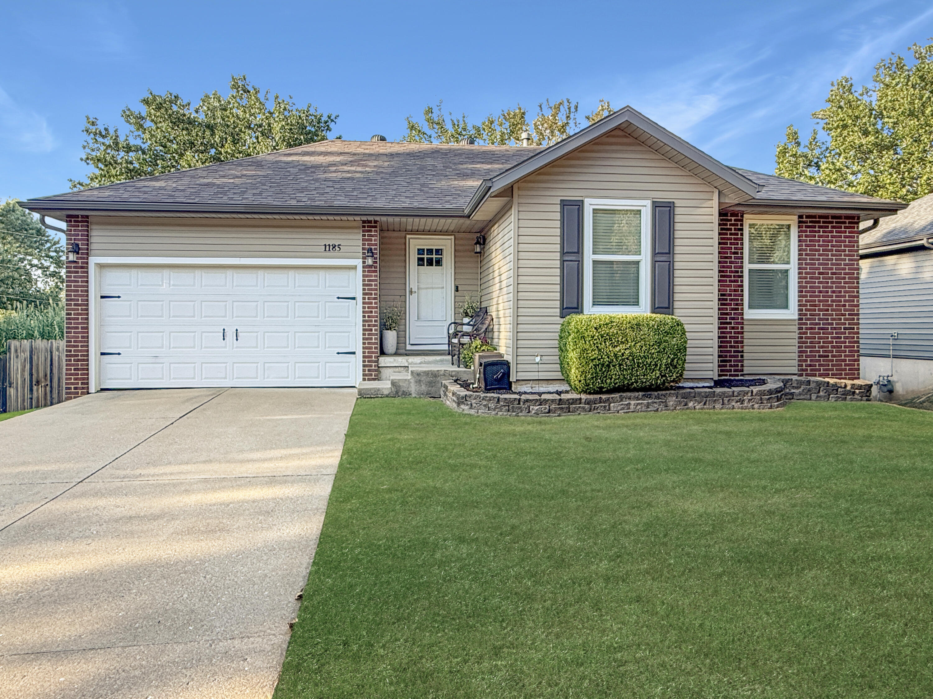 1185 W Grayrock Drive — photo