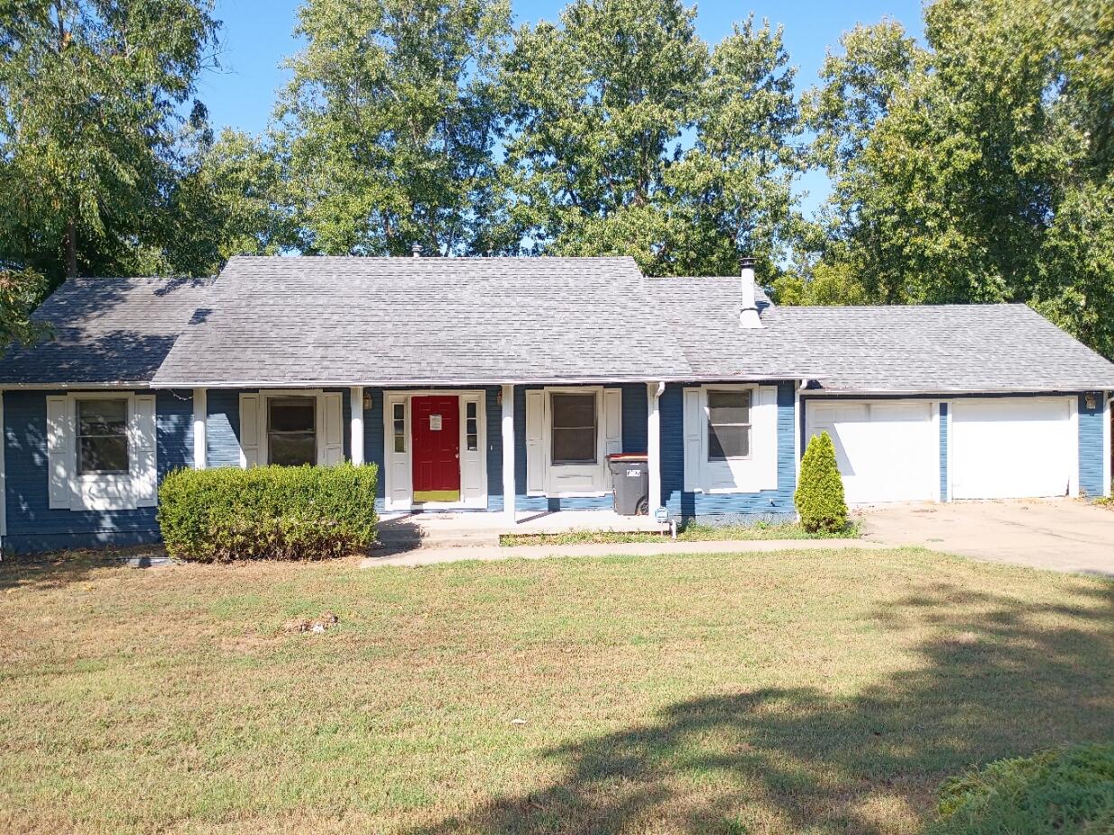 1420 Oakhill Drive — photo