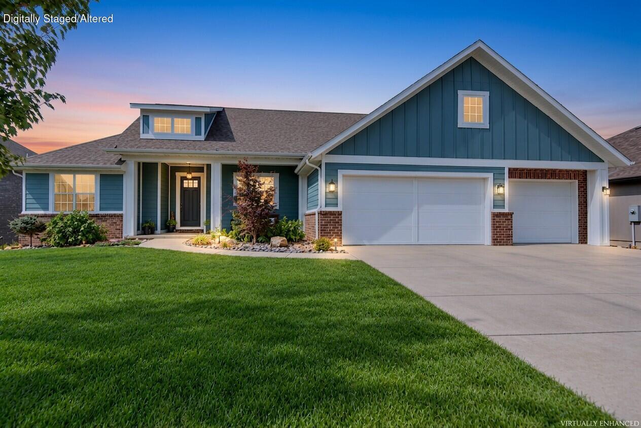 707 N Fox Hill Circle — photo