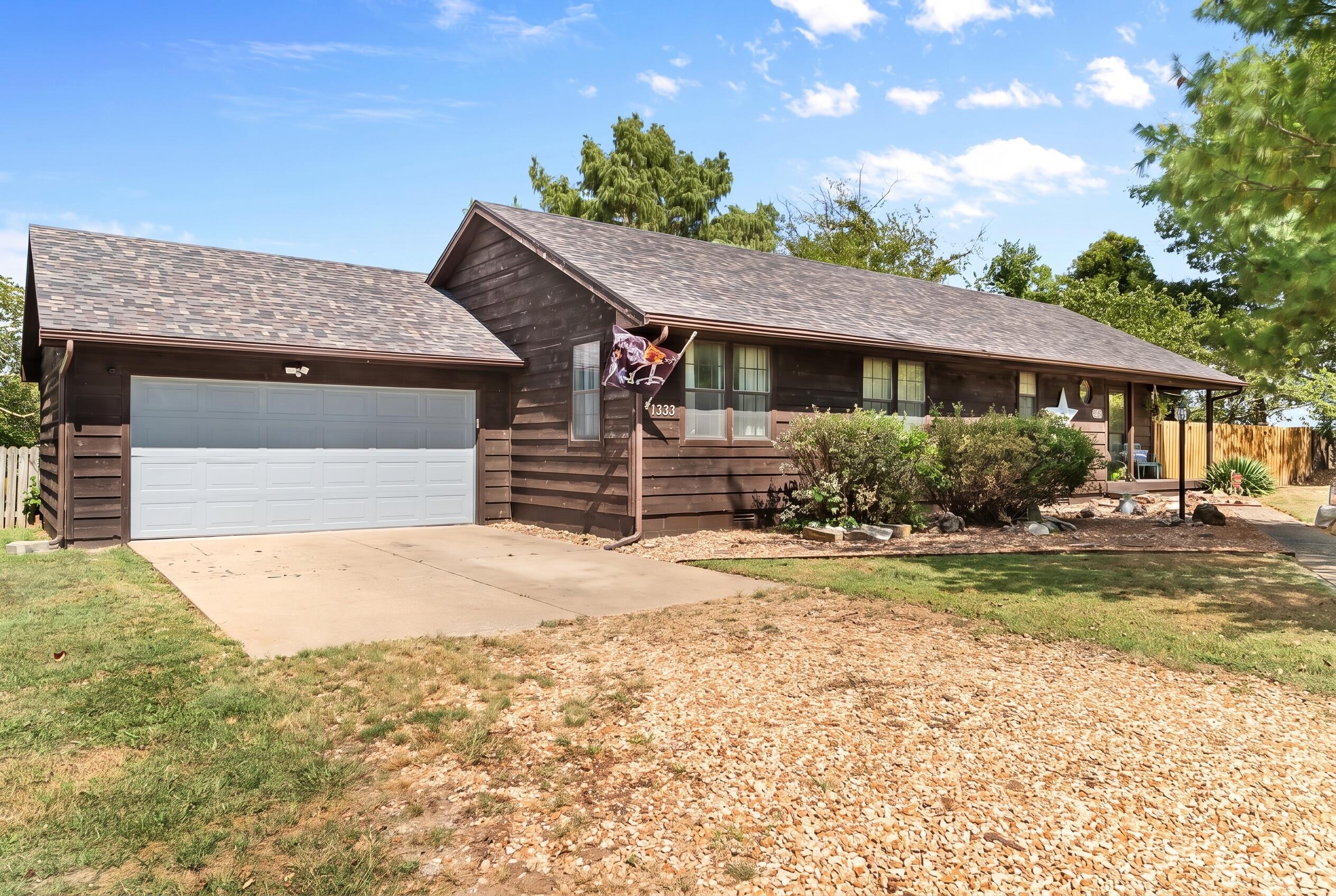 8513 W Farm Road 172 — photo