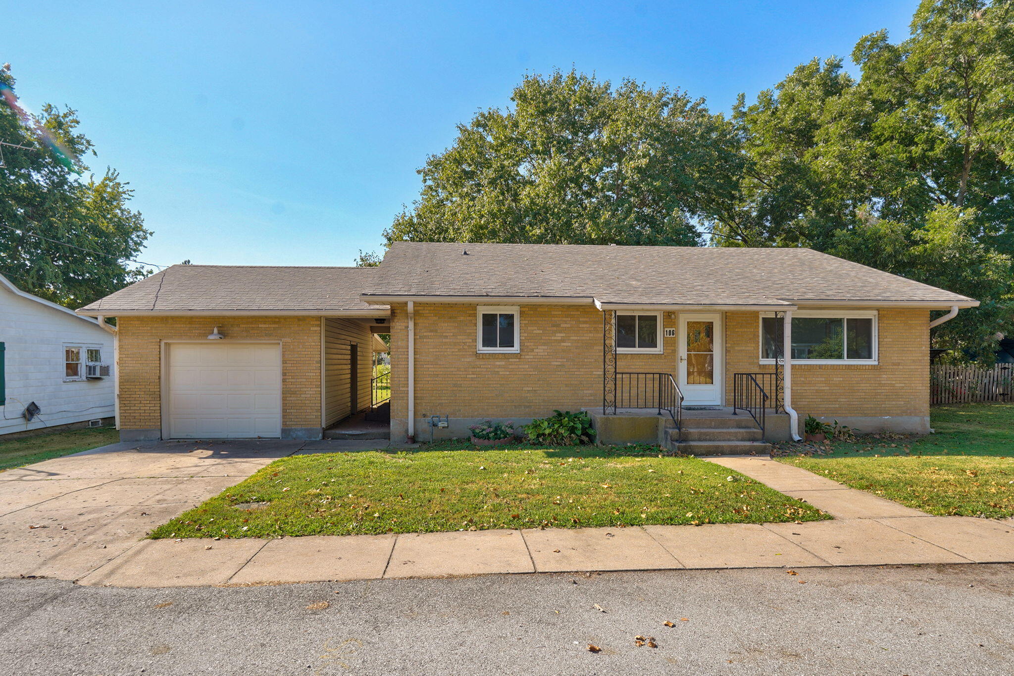 106 W Thurman Avenue — photo