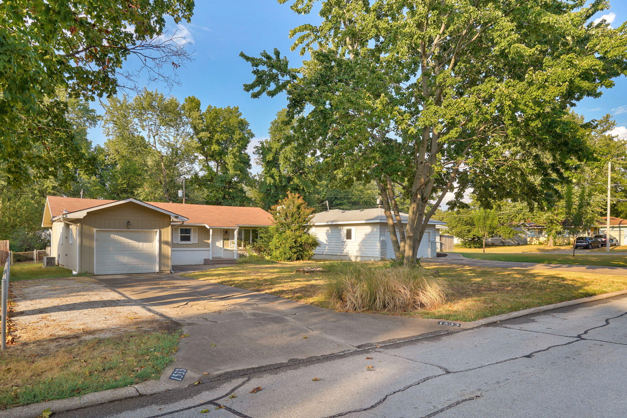 1533 E Broadmoor Street, Springfield, MO 65804 — photo 2