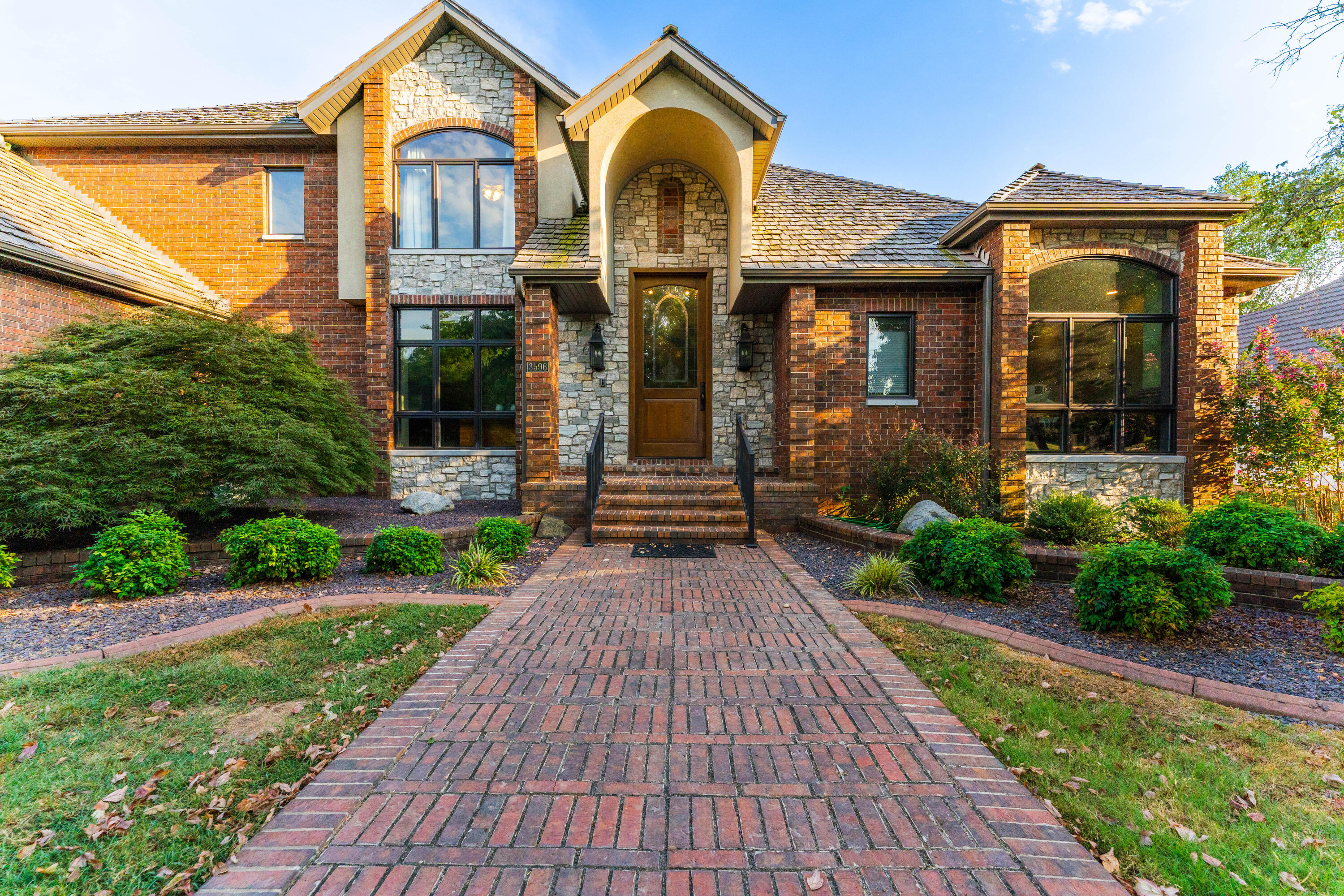 3596 E Montrose Court — photo