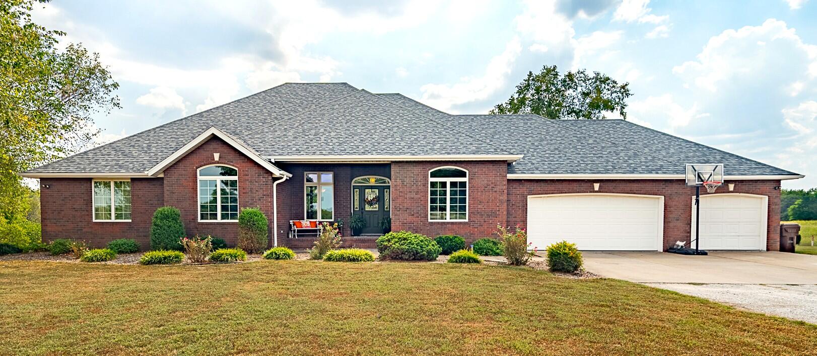 10421 W Farm Road 156 — photo
