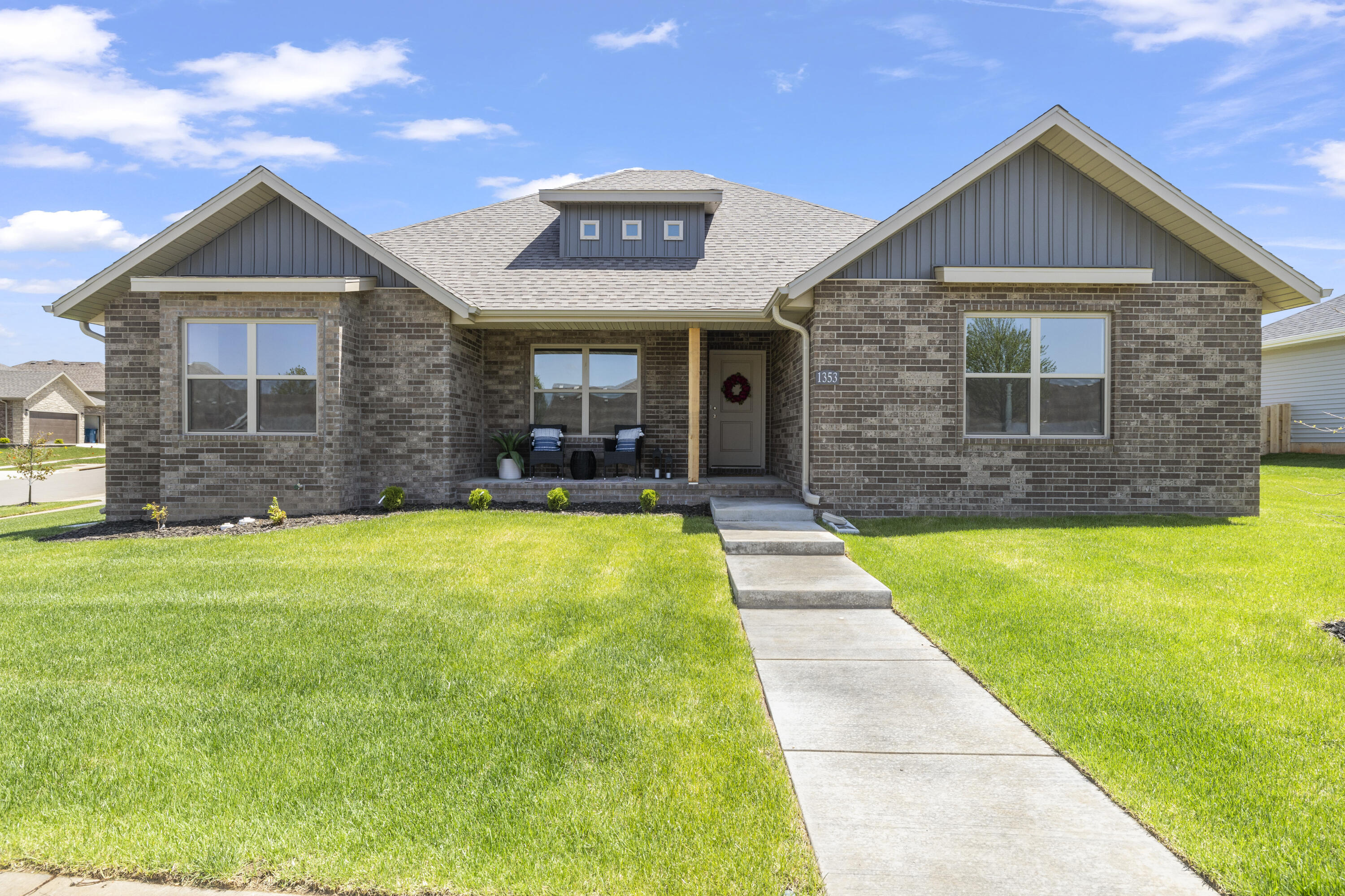 1353 N Sandy Creek Circle — photo