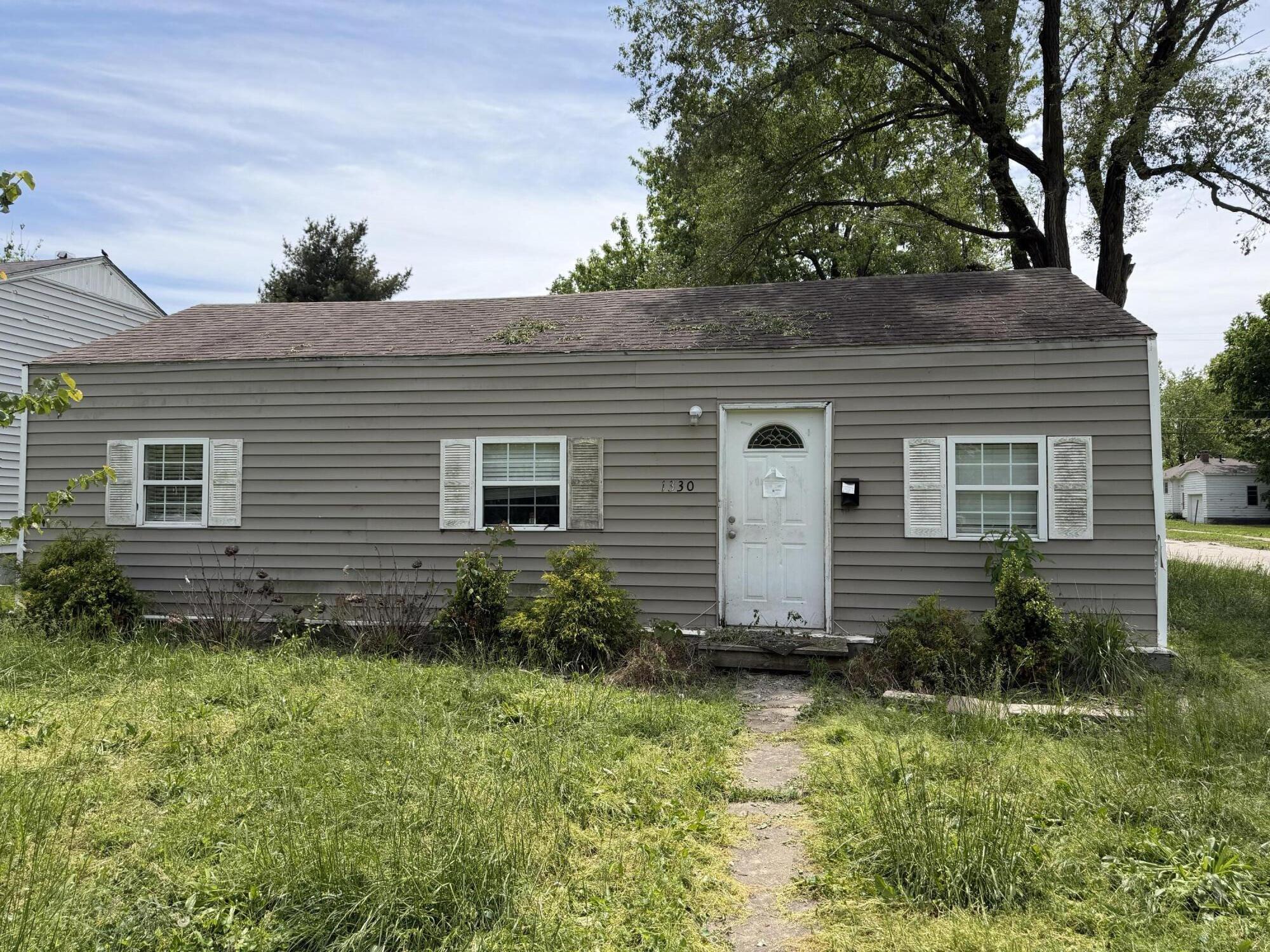 1330 W Thoman Street — photo