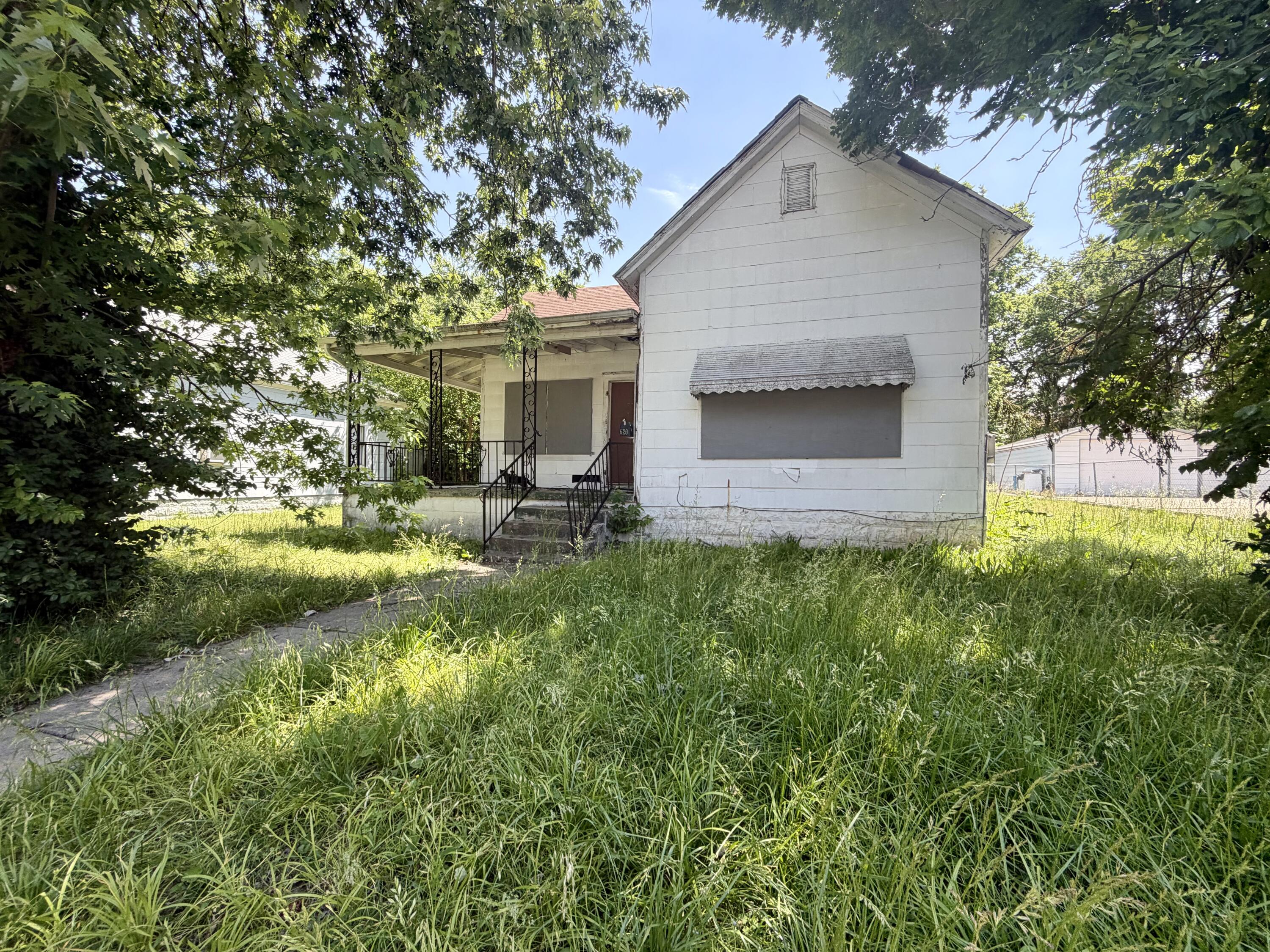 620 S Douglas Avenue — photo