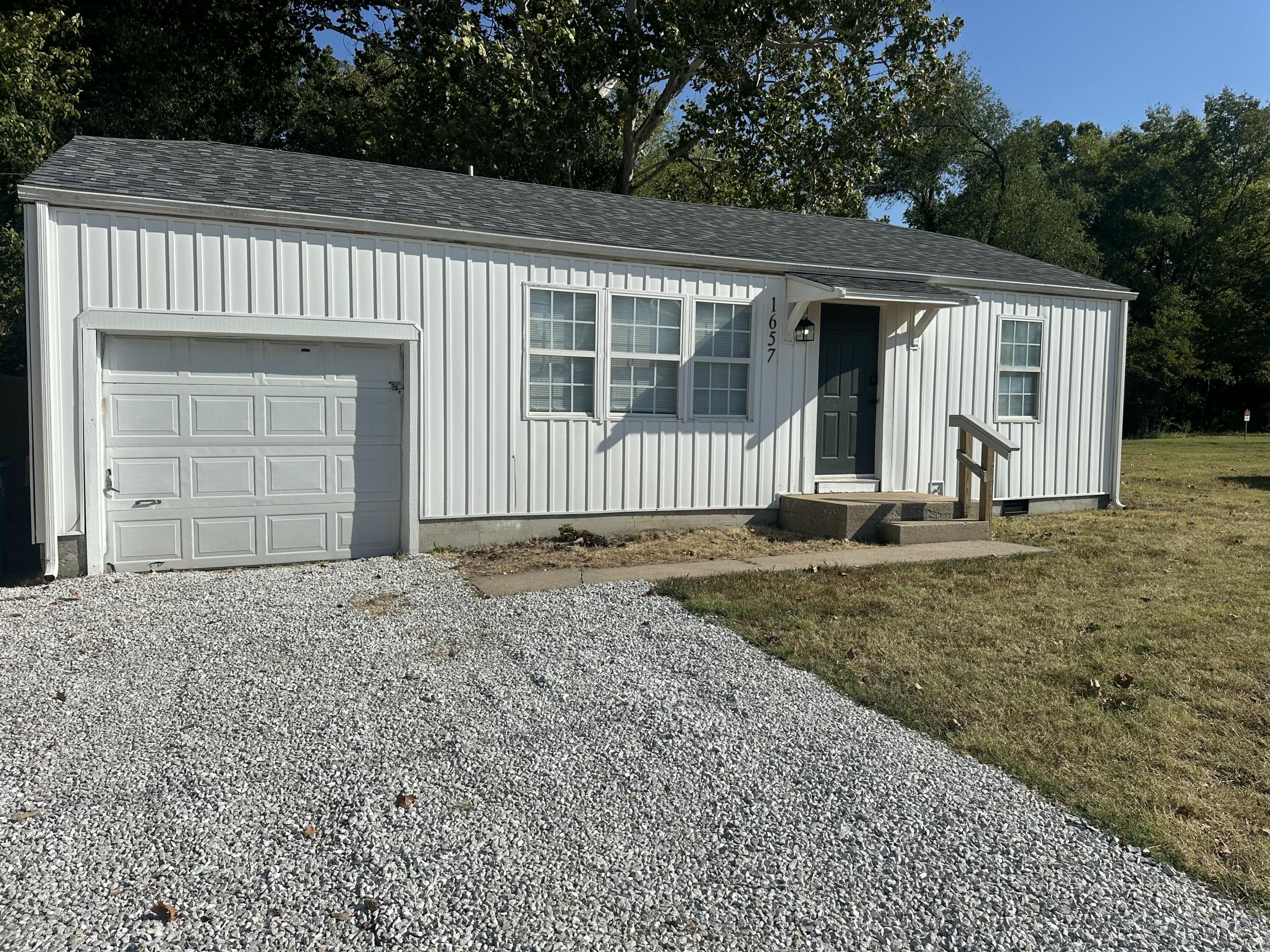 1657 E Division Street, Springfield, MO 65803 — photo 2